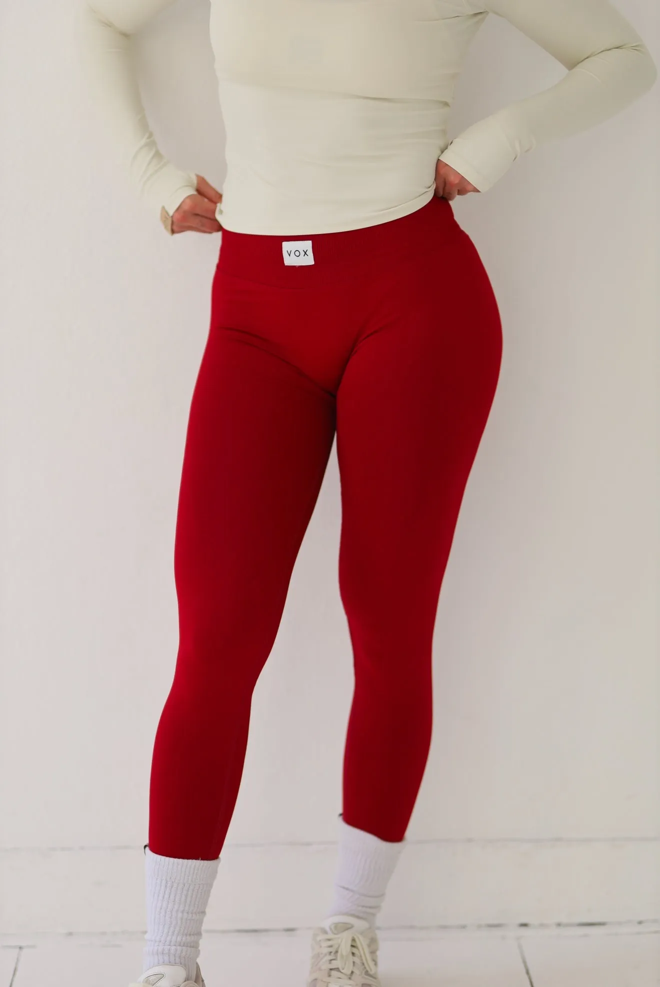 Freedom Move Essential leggings in Cherry