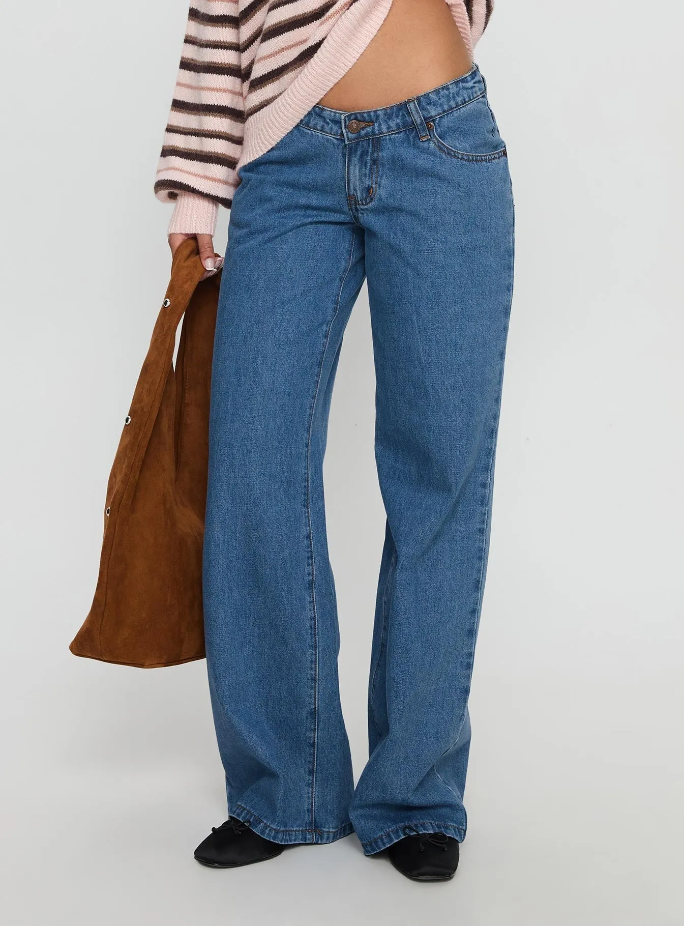 Work Meeting Beach Day Highlands Low Rise Wide Leg Jeans Mid Blue Wash