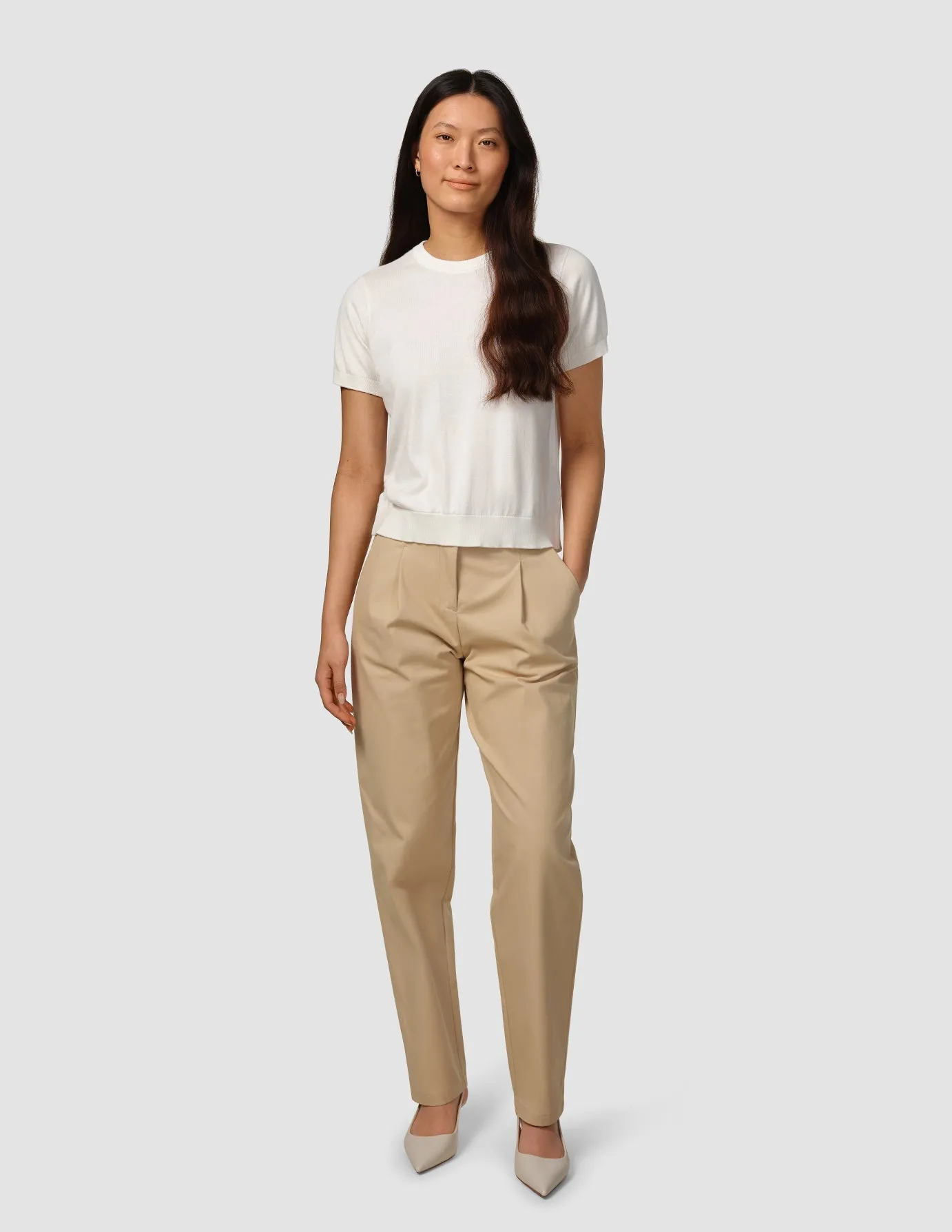 Fine Knit T-shirt Off White Road Look Sustainable Manufacturing