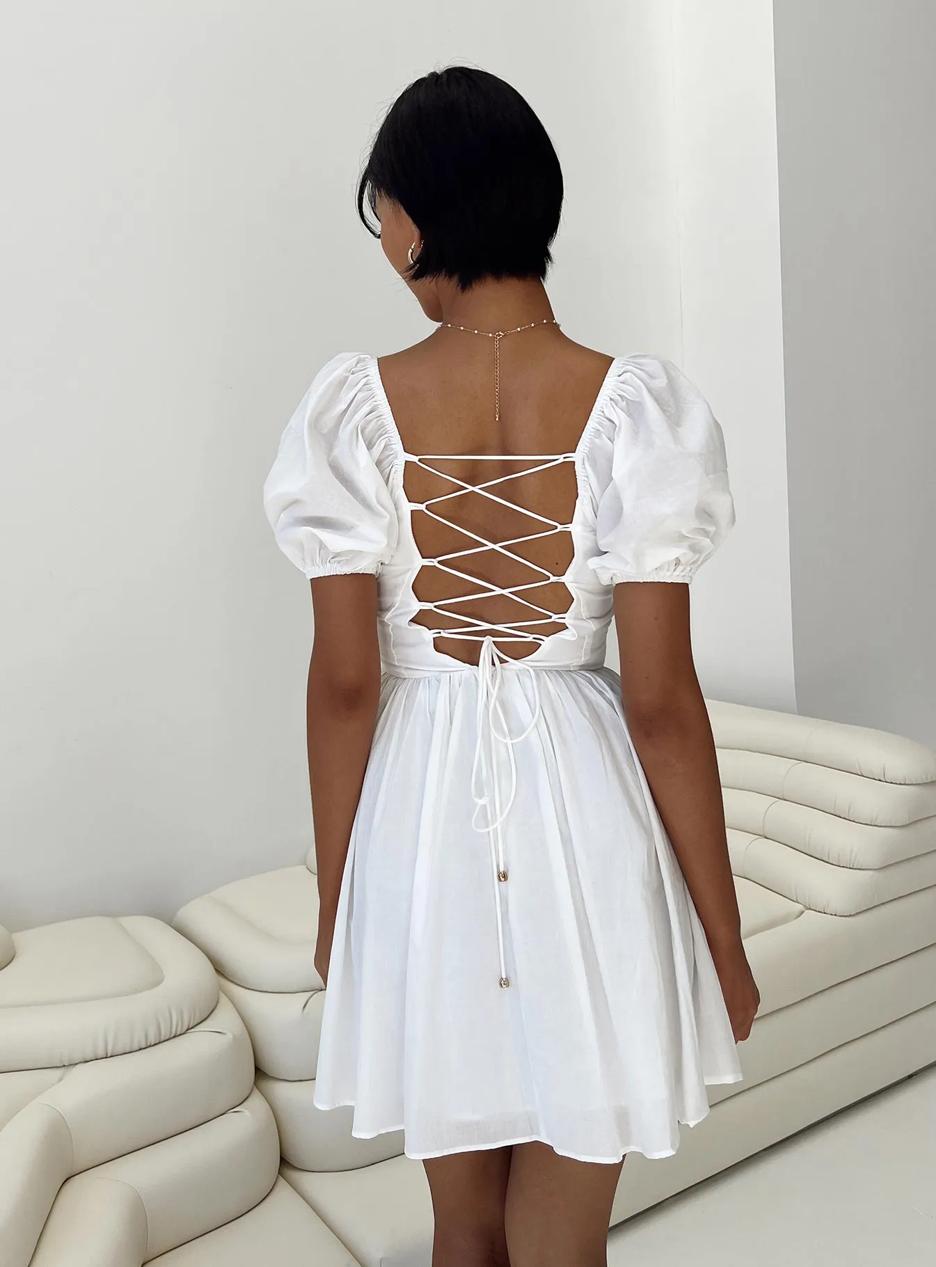 Vibrant Silhouette skin friendly Krysten Mini Dress White