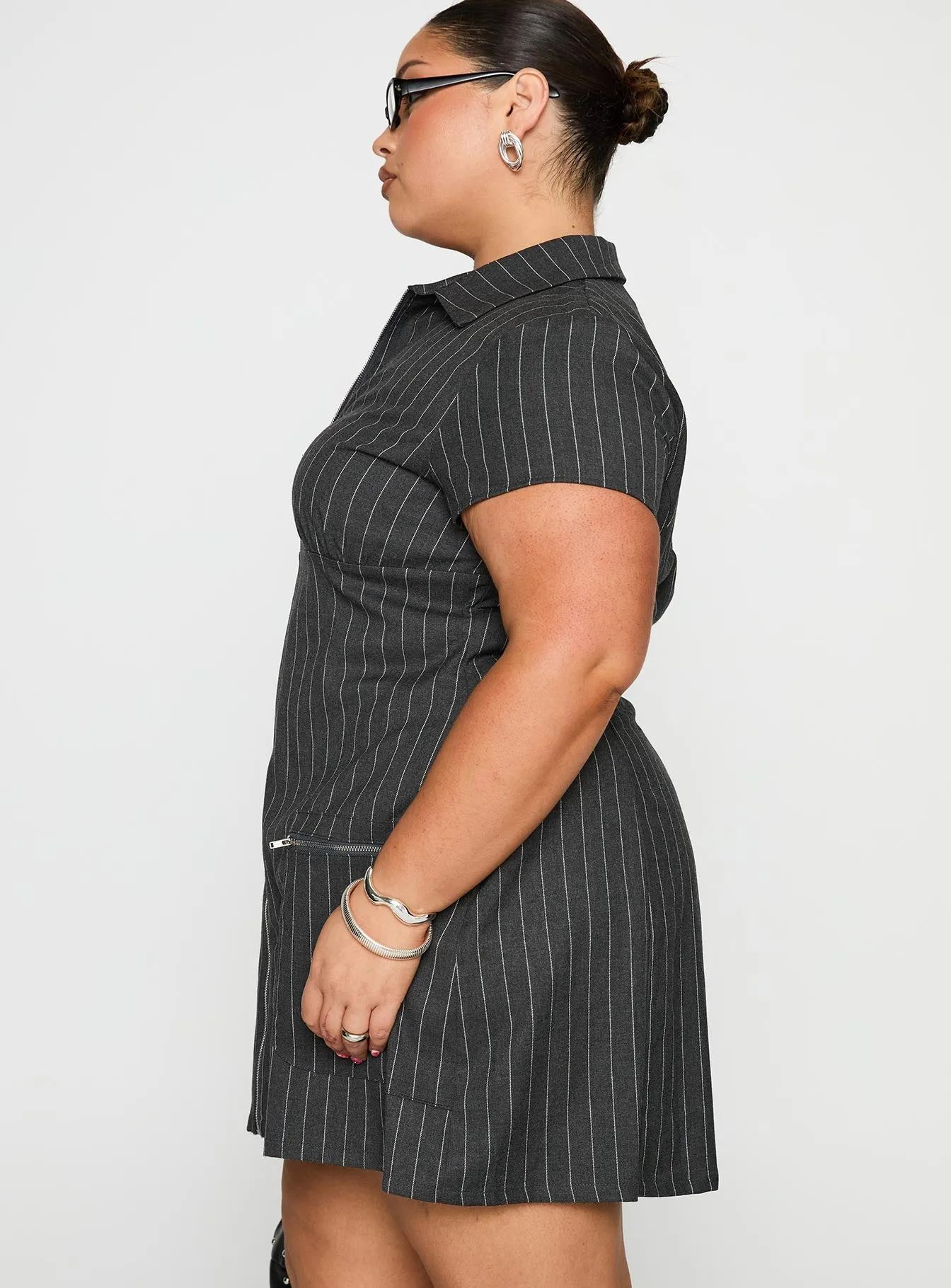 Wynona Mini Dress White / Grey Pinstripe Curve High Breathability Flash Edge