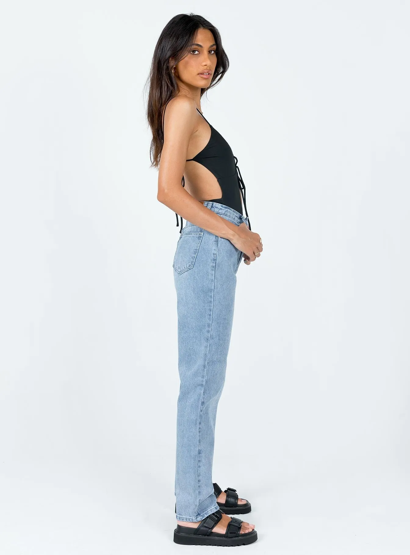 Calista Lightwash Denim Jeans Winter Warmth Durable Rainy Day Brunch Outfit