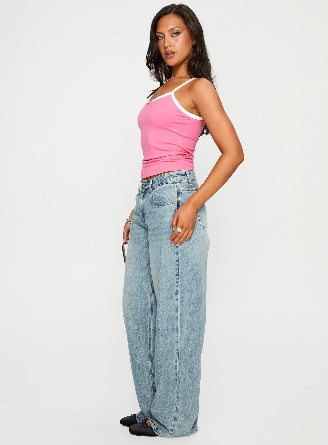 Edge Of Town Mid Rise Straight Leg Jeans Vintage Blue Neutral Look Couple Look Office Wear