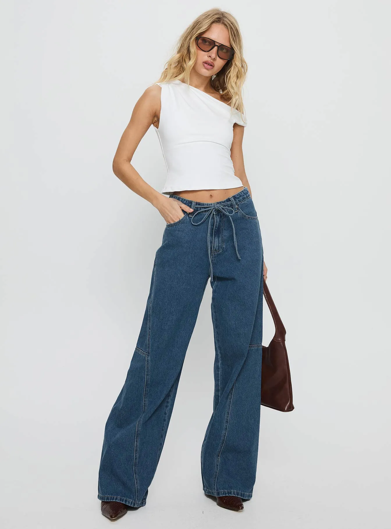 Bruiser Mid Rise Wide Leg Jeans Mid Blue Wash Year Round