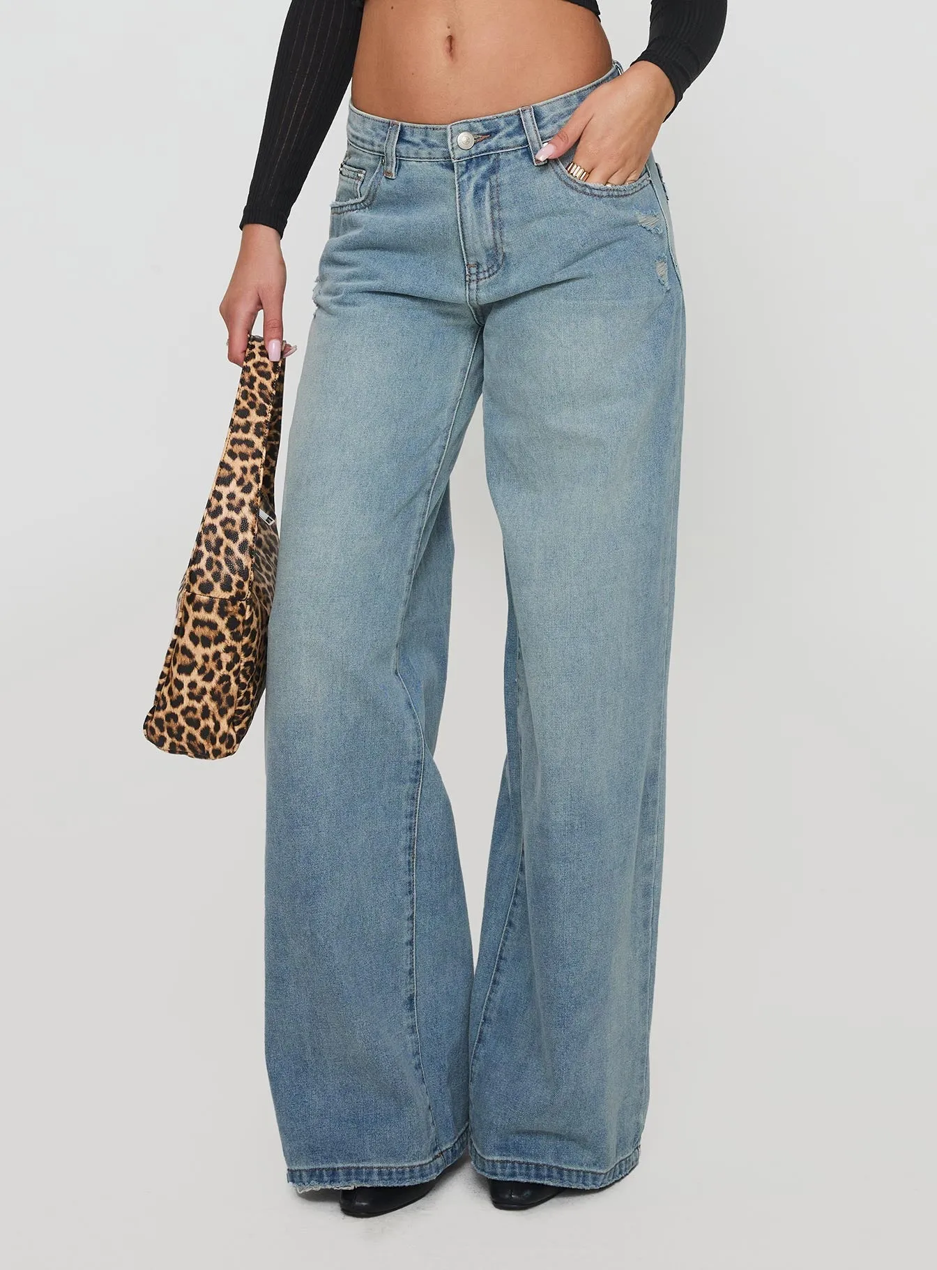 Modern Fit Demie Mid Rise Wide Leg Jeans Light Blue Wash
