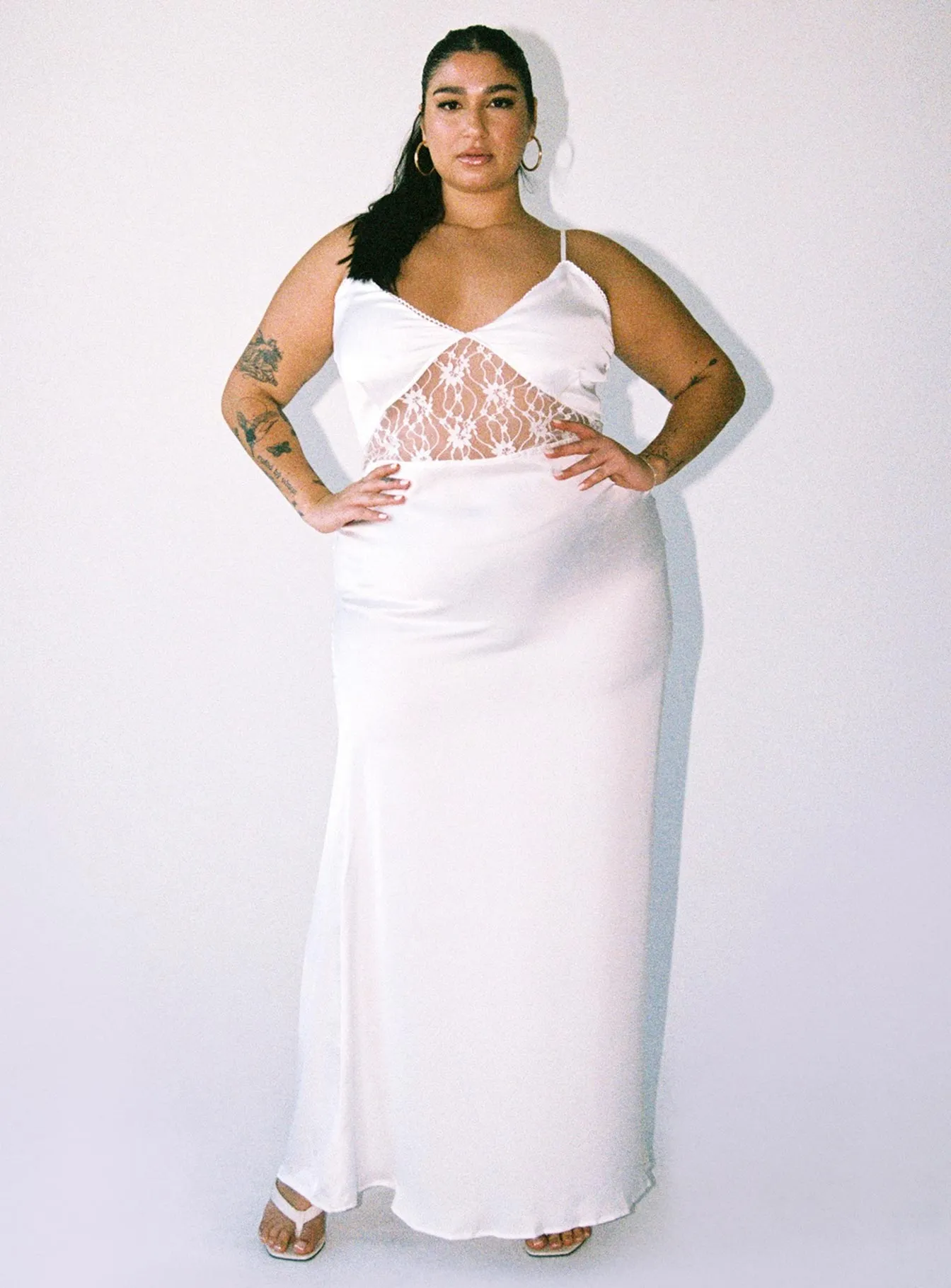 Roselle Maxi Dress White Curve Lilac Soft Town Glow