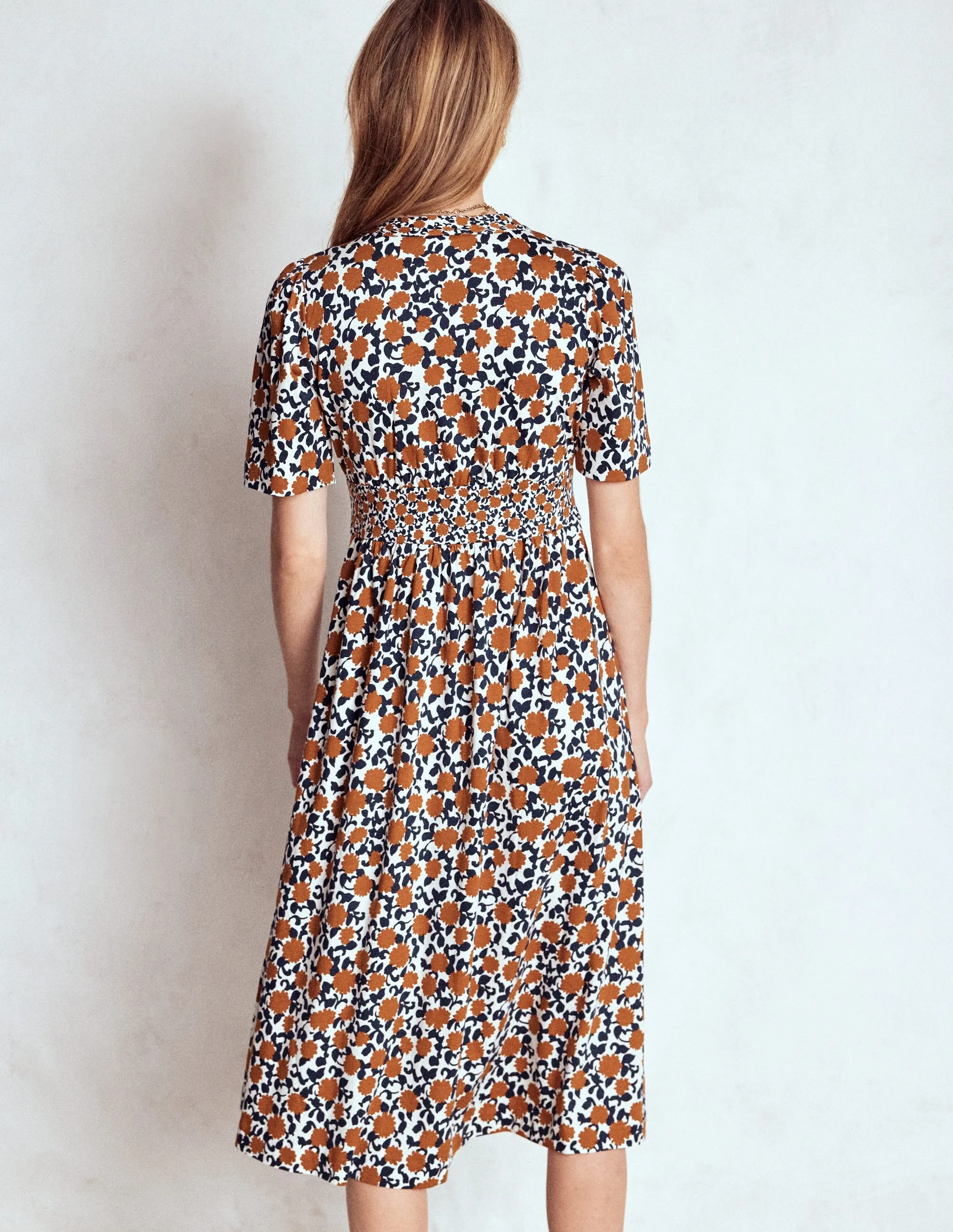 Charming Fit Natalia Jersey Tea Dress-Cognac, Floweret Vine