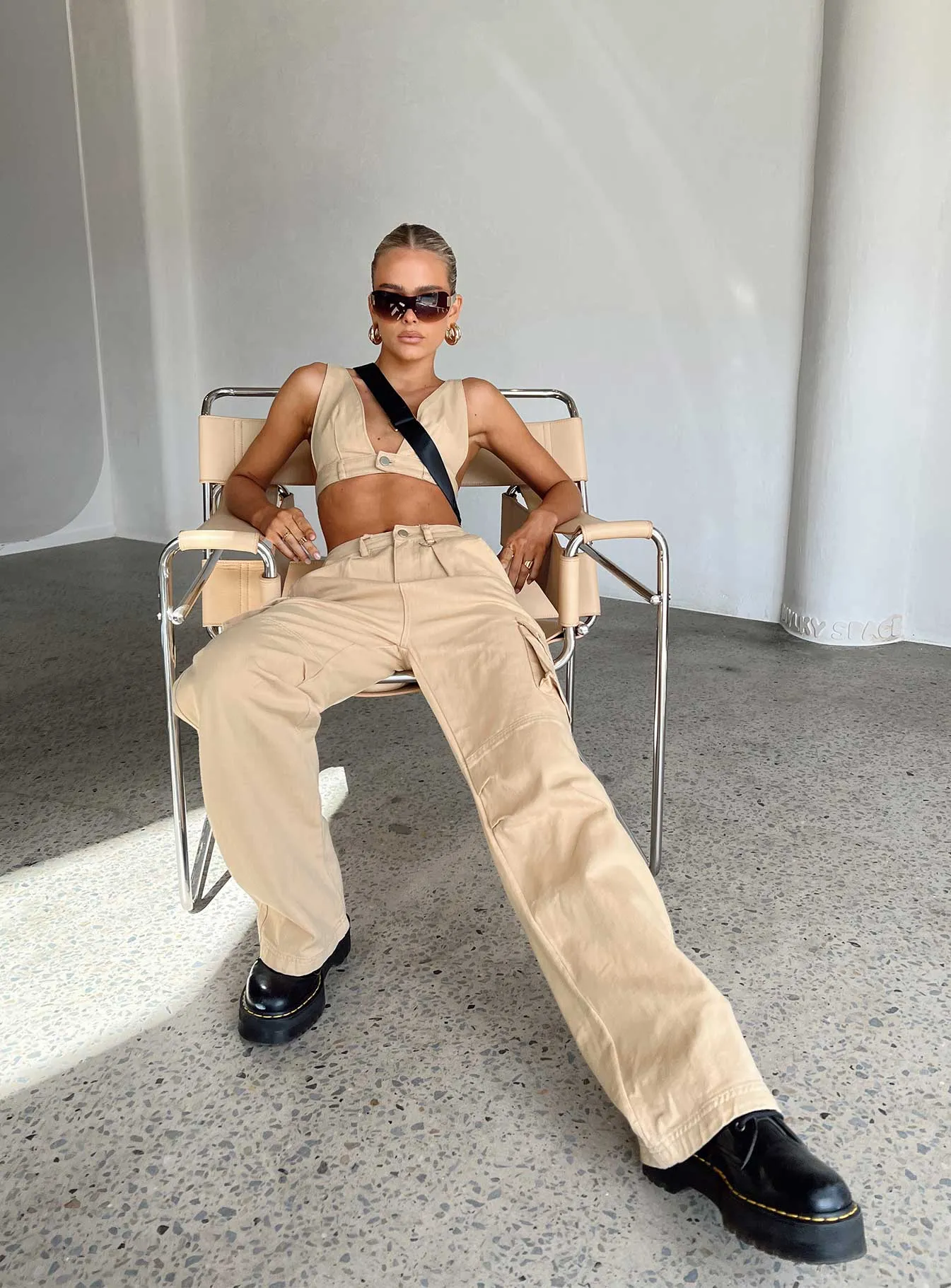 Paige Mid Rise Cargo Jean Denim Beige Classic Wear Street Fashion Sunny Vibes Vibrant Relaxed Style