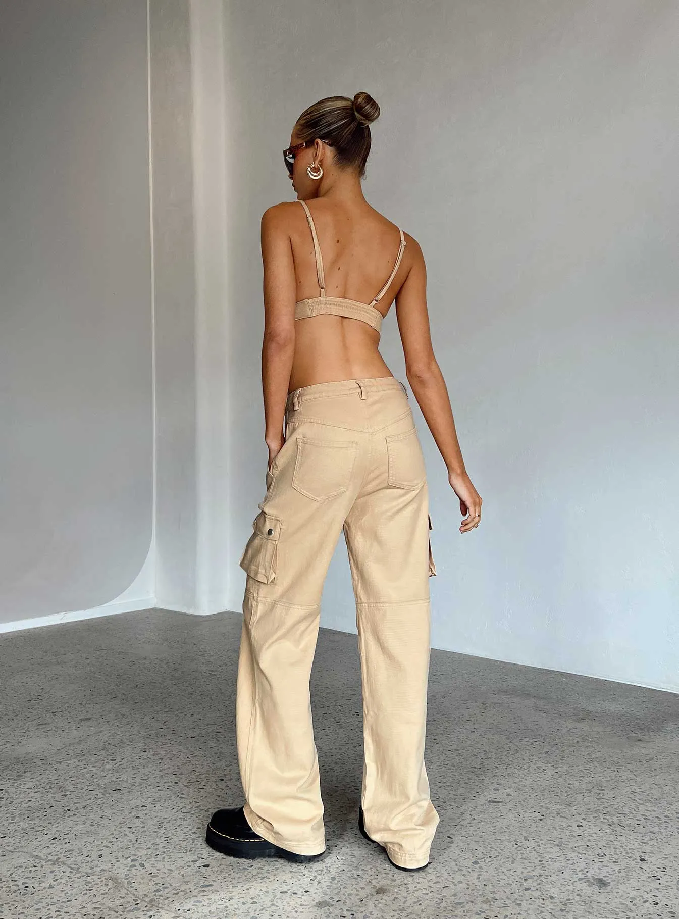 Non Fading Technology Year Rounder Paige Mid Rise Cargo Jean Denim Beige