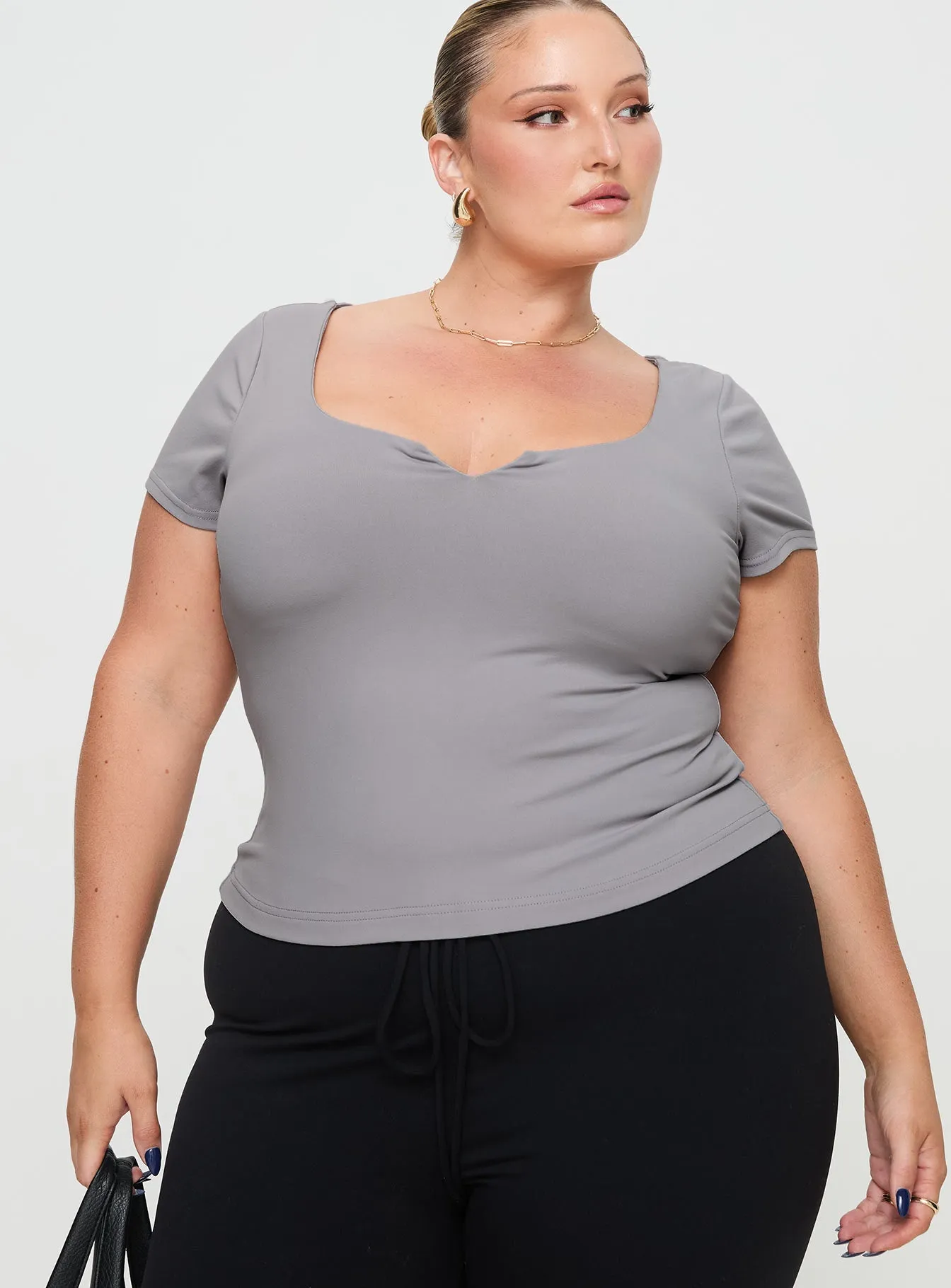 Serenie Top Grey Curve Everyday Fashion Look Urban Fashion Look