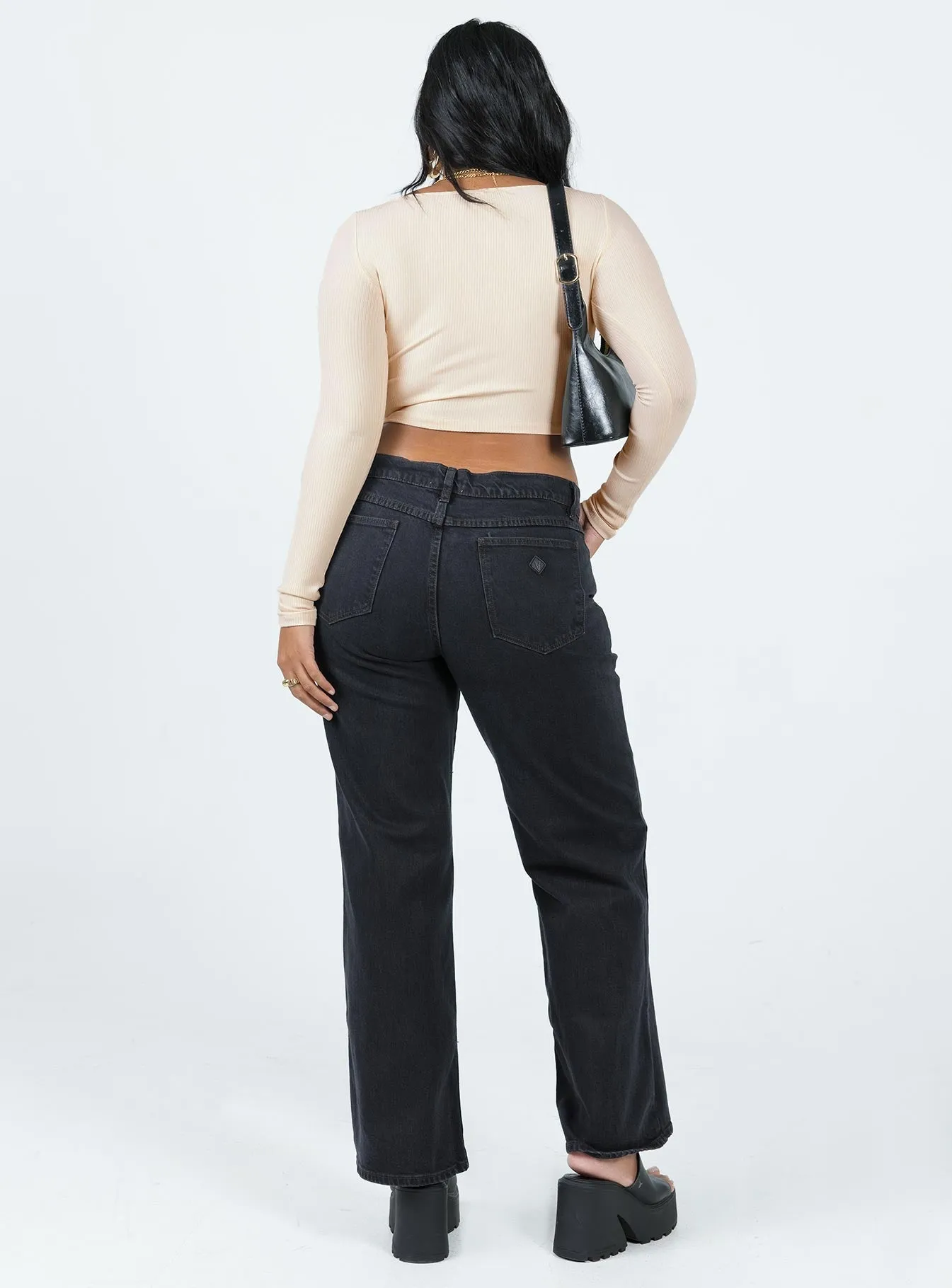 Abrand 99 Low & Wide Black Box Classic Cut