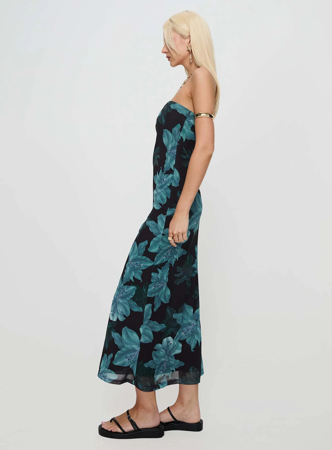 Trim Glow Celik Maxi Dress Black / Blue Floral