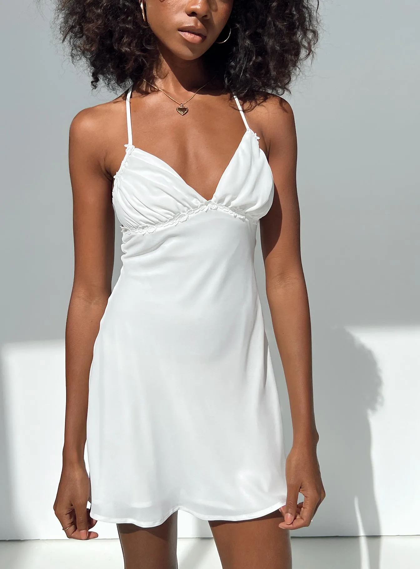 Maylor Mini Dress White Trendy Vibes Show Pop
