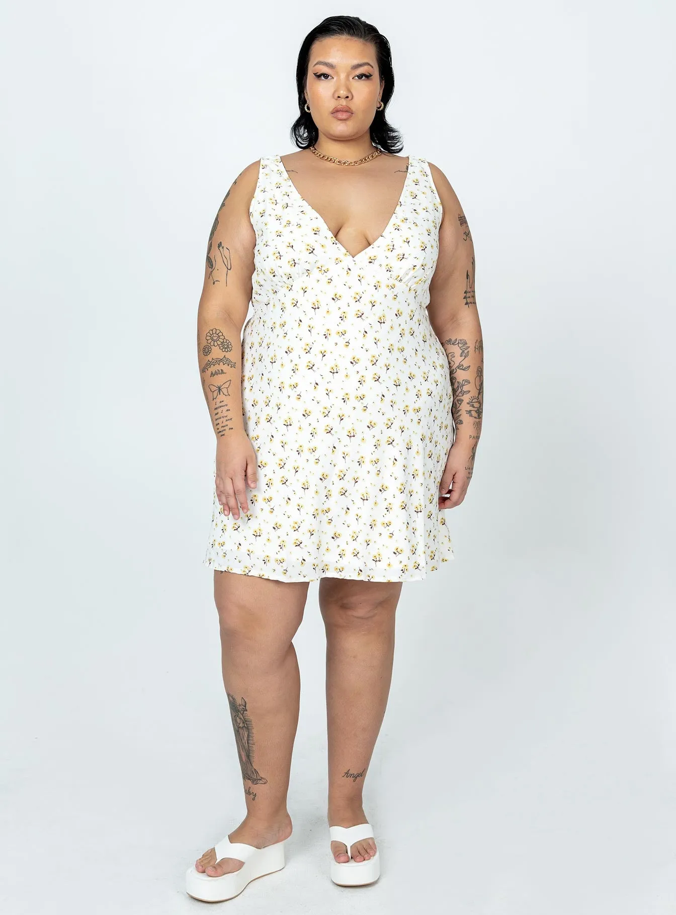Slim Profile Comfortable summer night dress Nellie Mini Dress White / Yellow Floral Curve