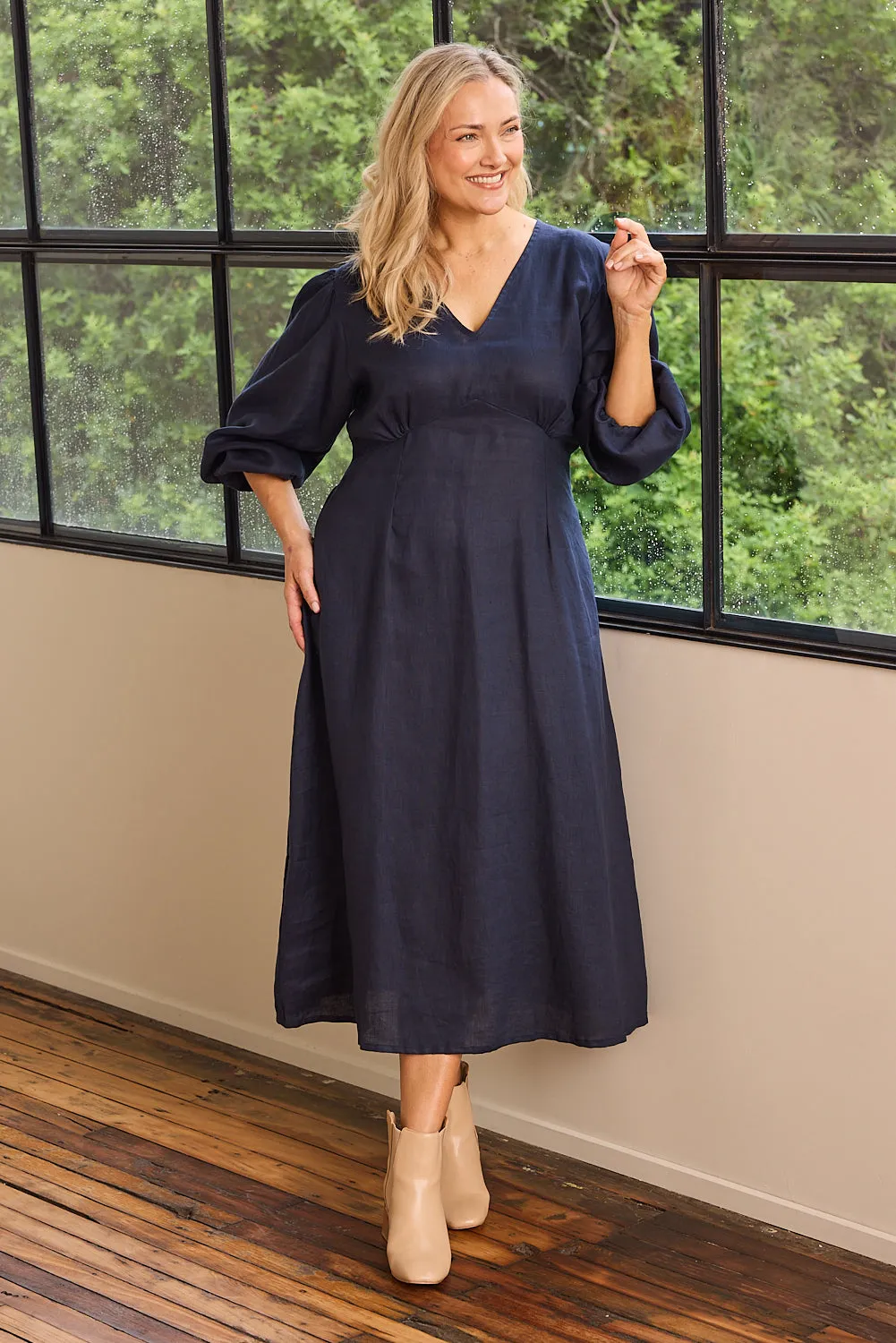 Farrah Long Sleeve Linen Dress in Navy Sleek Comfort Train Gate