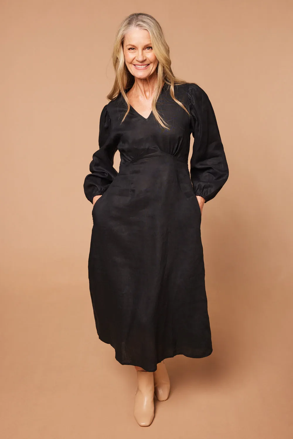 Court Yard Farrah Long Sleeve Linen Dress in Black
