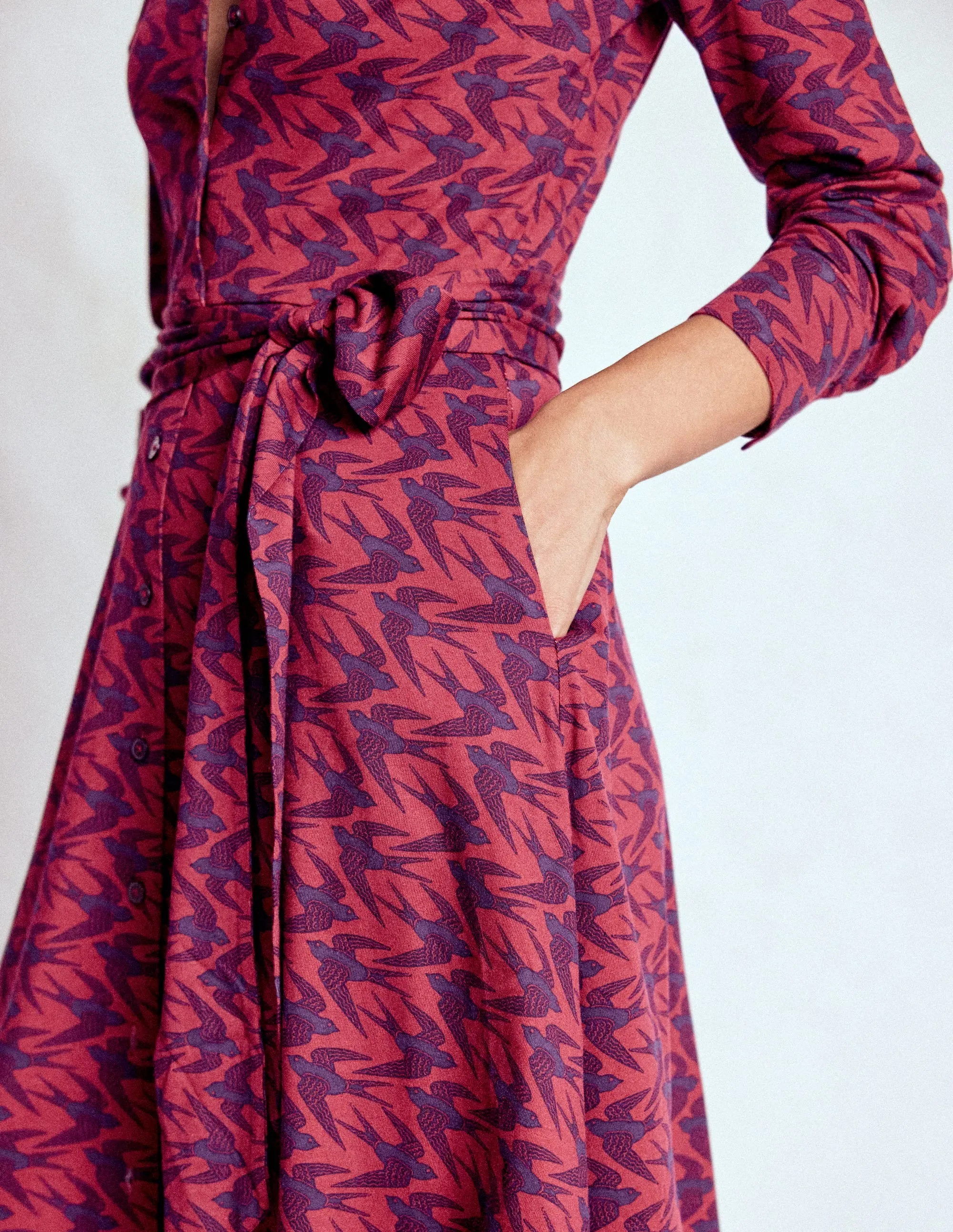 Beach Path Comfy Smart Marcia Jersey Shirt Dress-Burgundy Red, Swooping Swallow