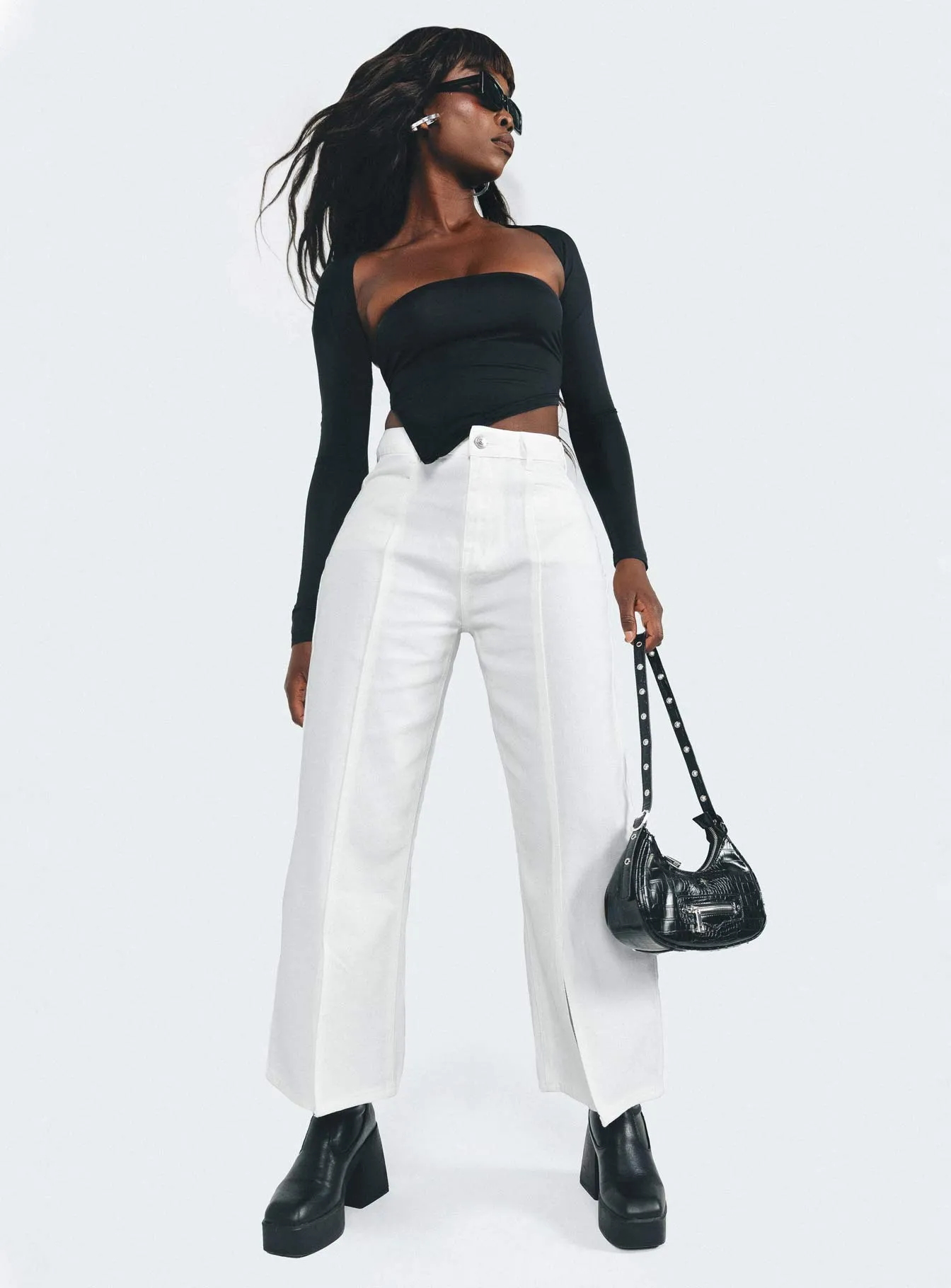 Tailored Silhouette Party Look Sunny Vibes Couple Look Mackman Jeans White Denim