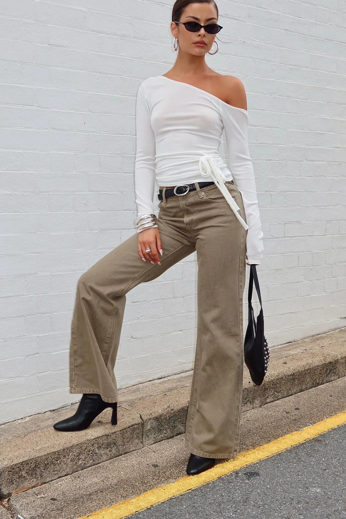 Day Out Style Everyday Outdoor Enthusiast Vibrant Under Control Mid Rise Wide Leg Jeans Washed Brown
