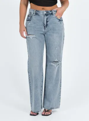 Minimalist Night Out Smooth clean design Corrina Jeans Mid Wash Denim