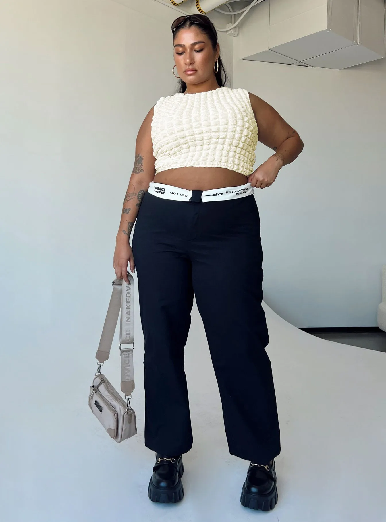 Soft Core Dava Low Rise Pants Black Curve