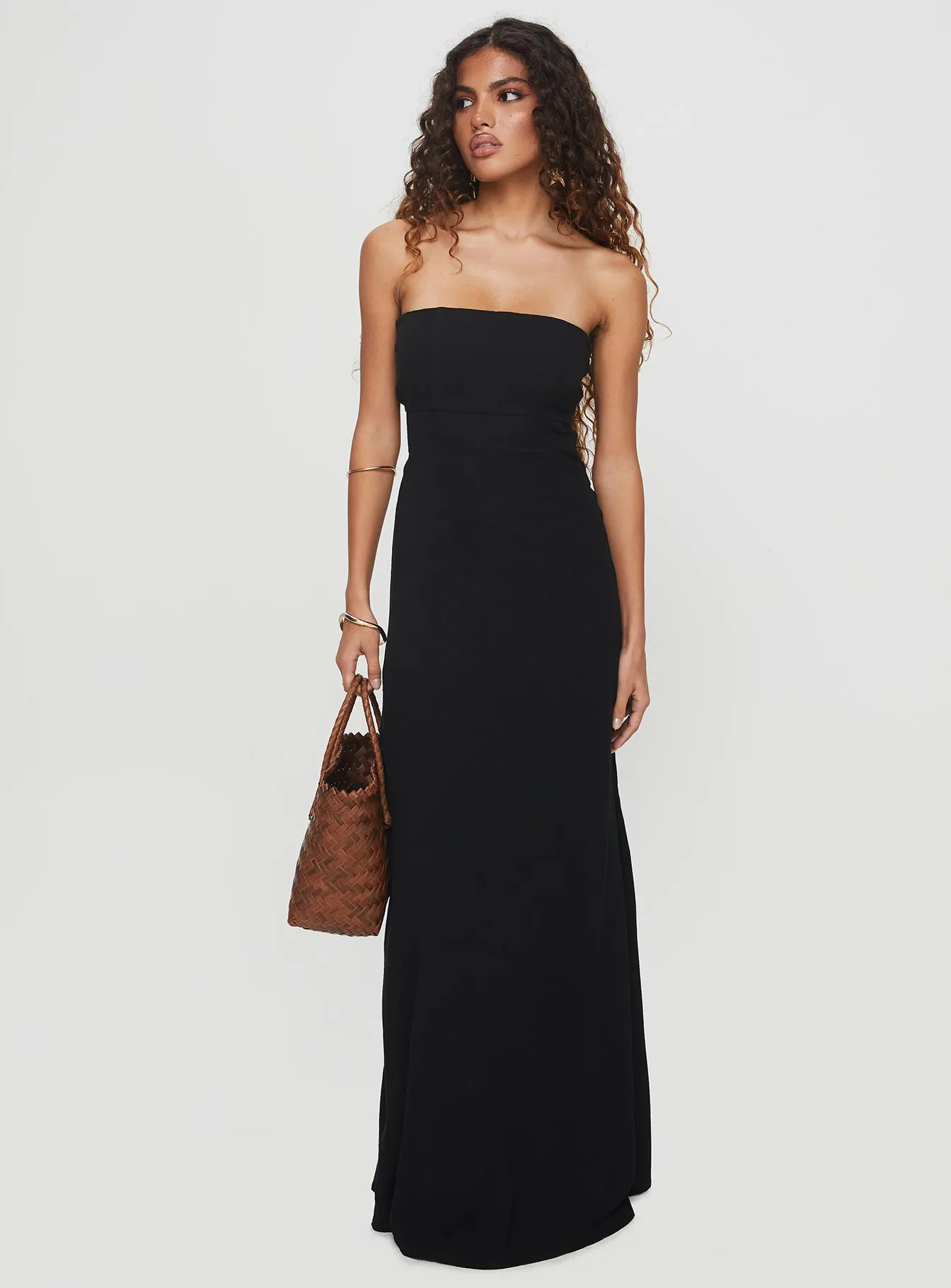 Yahir Strapless Maxi Dress Black Designed to suit all body types this dress provides a flattering fit for every figure