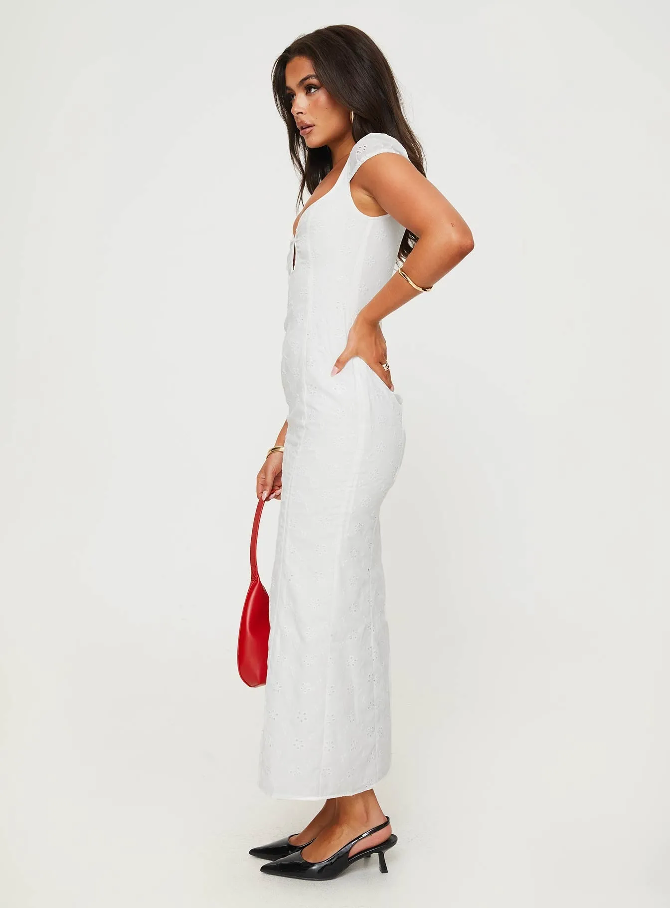 tie dye The versatile design of this maxi dress makes it perfect for a variety of occasions Noelani Maxi Dress White