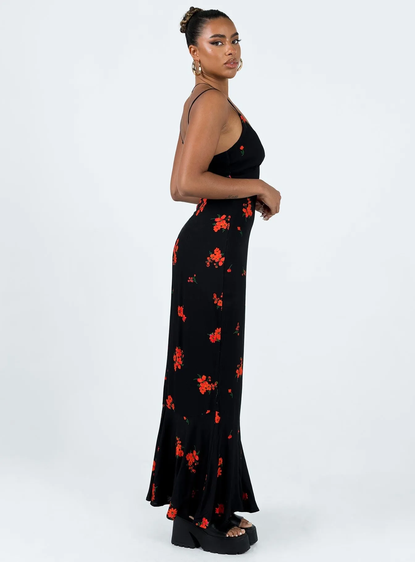 Meadow Air Urban Cool Lucan Maxi Dress Black / Red