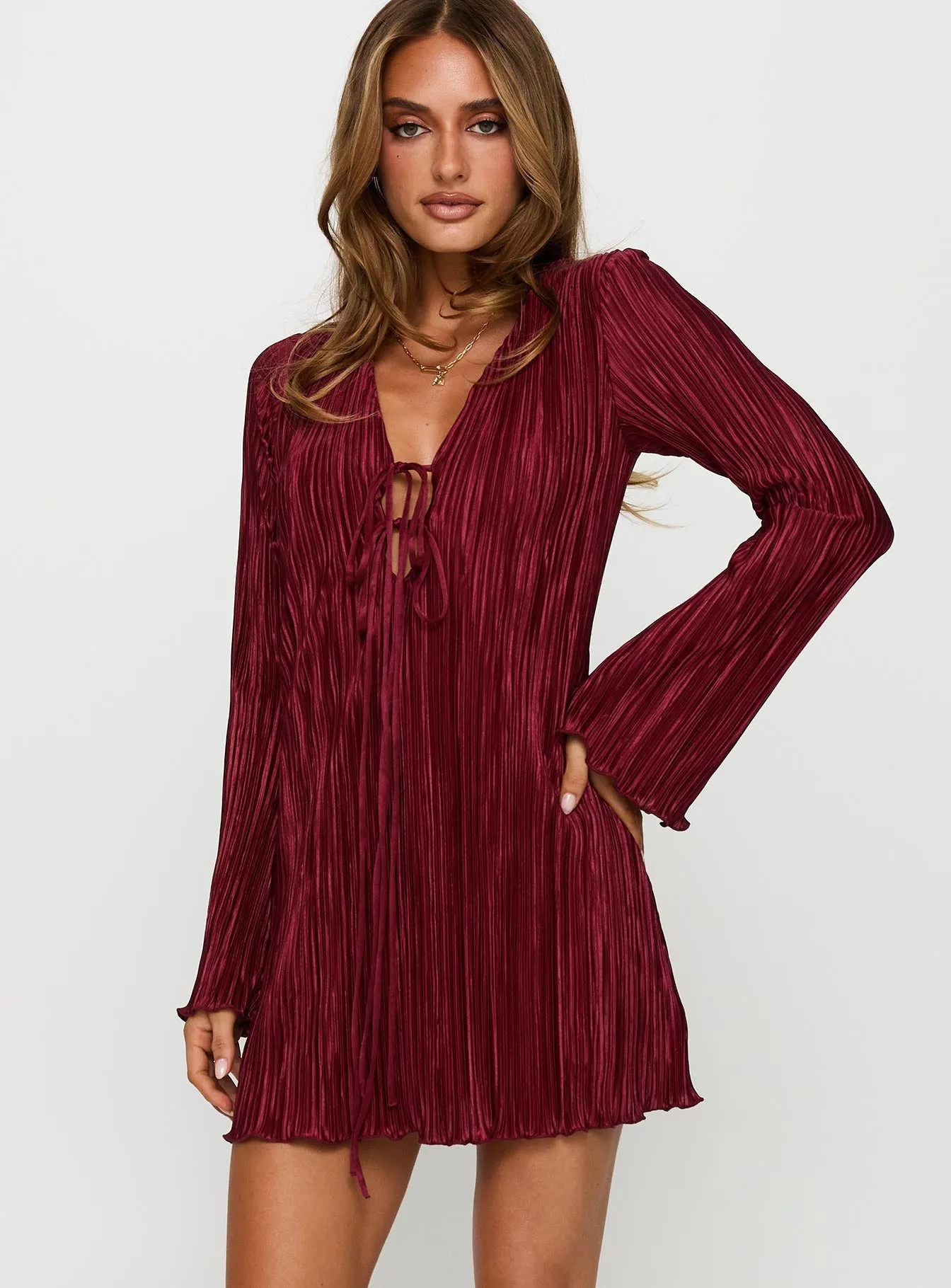 Malop Long Sleeve Mini Dress Burgundy Show Time Sexy yet elegant mini