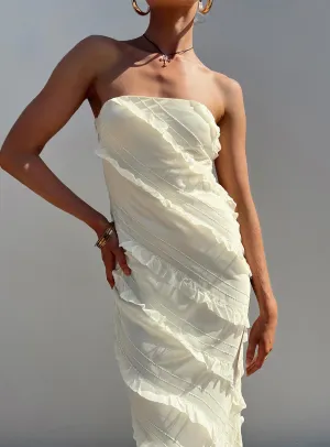 The soft fabric of this maxi dress provides a luxurious feel while remaining comfortable Free Walk Baylie Maxi Dress Yellow