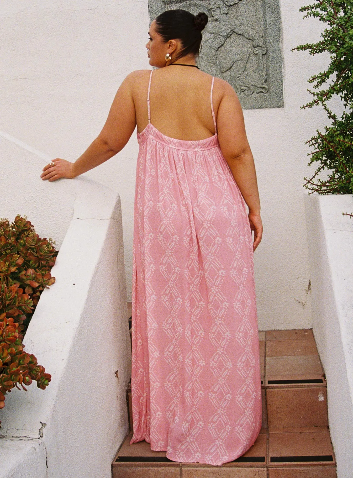 Lake View Seabreeze Maxi Dress Pink Curve