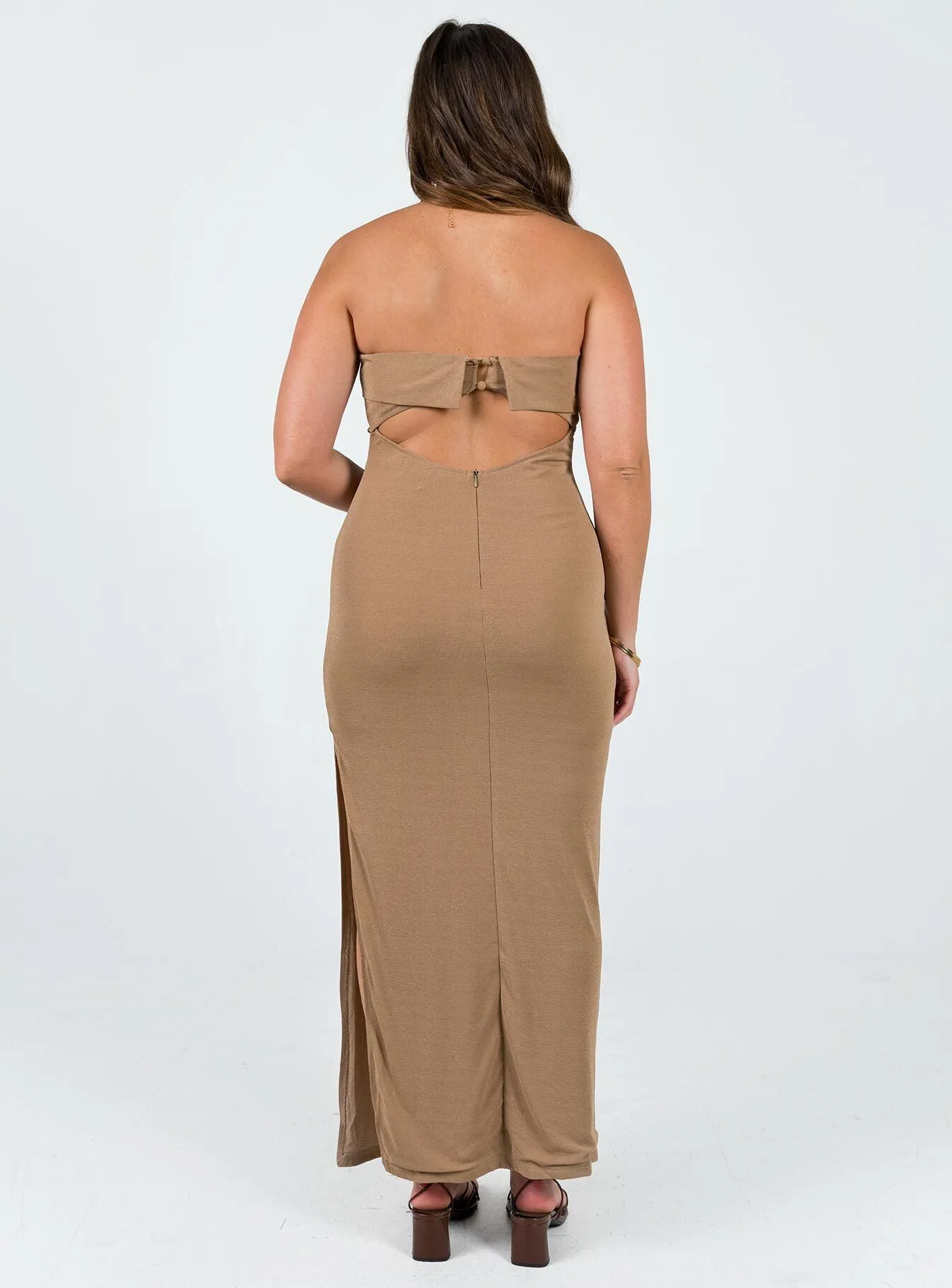 Ashington Maxi Dress Brown Designed with comfort in mind this dress is perfect for all-day wear