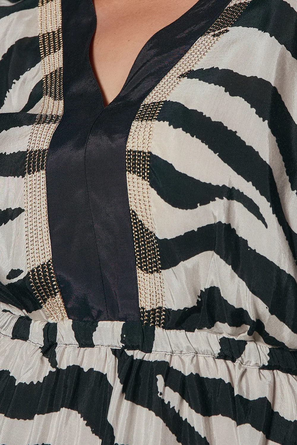 Mo Embroidered Kimono Dress in Bengal Parisian Touch