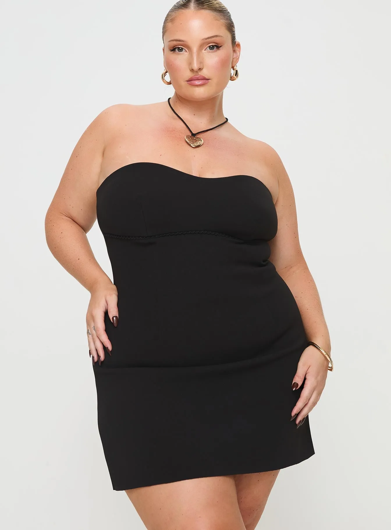 Simple Sweetheart Mini Dress Black Curve Layered Panel Design