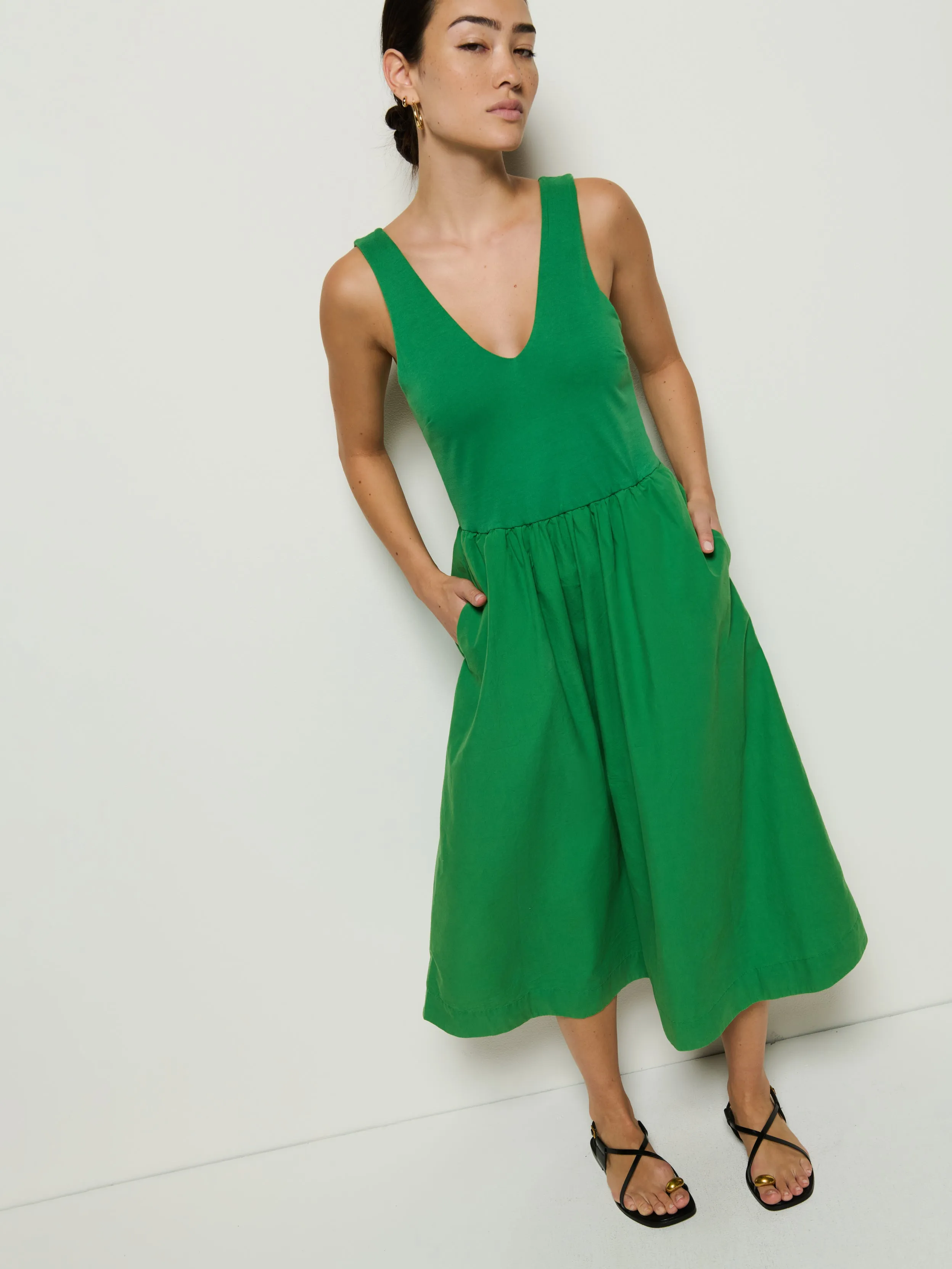 skin friendly Daria V-Neck Midi