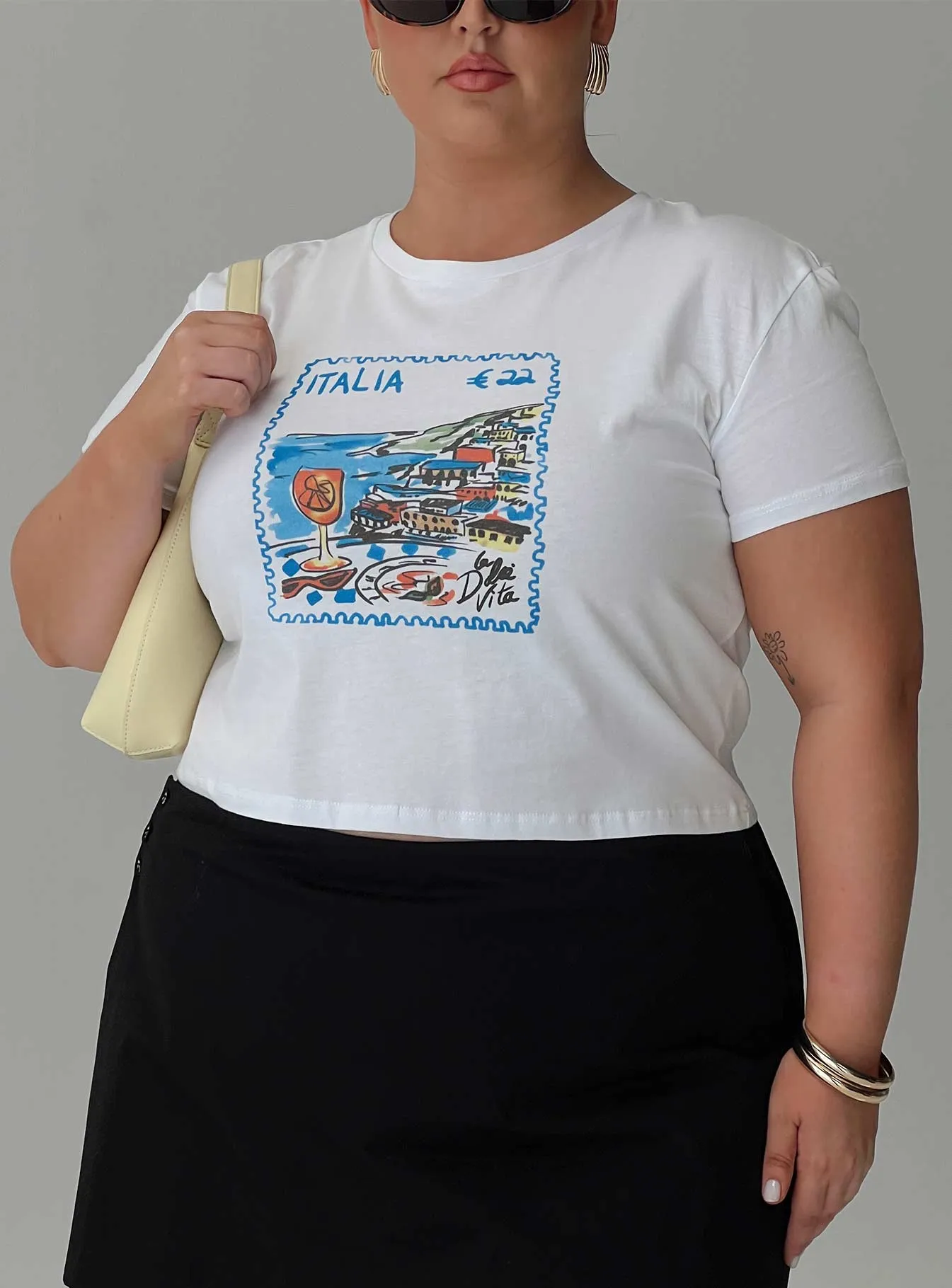 Edenia Tee White Curve Sporty Comfort Double Stitched Seams
