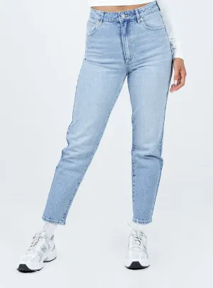 Multi Layer Knee Reinforcement Chic Simplicity Abrand 94 High Slim Madelyn  Light Wash Denim