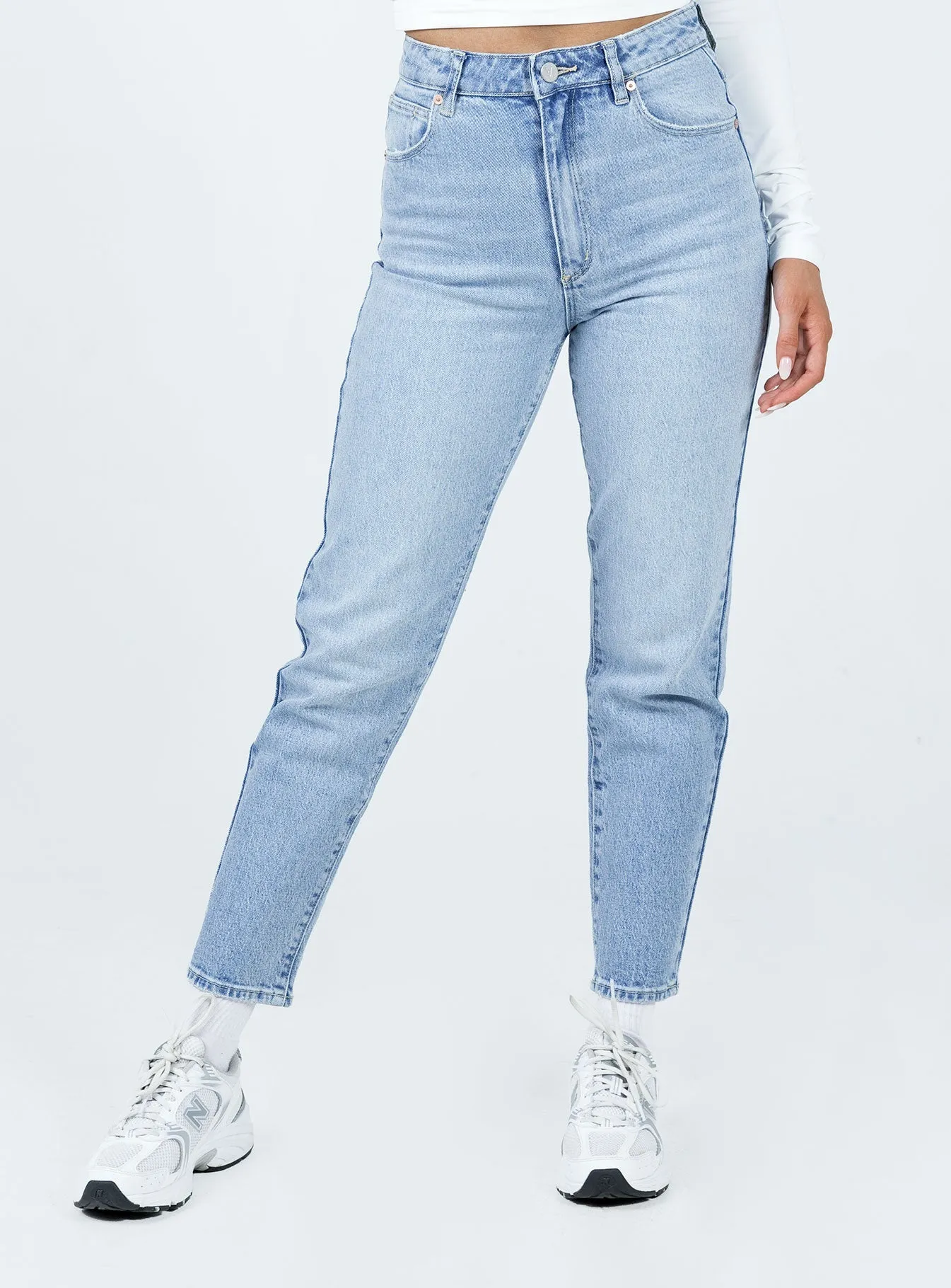 Multi Layer Knee Reinforcement Chic Simplicity Abrand 94 High Slim Madelyn  Light Wash Denim