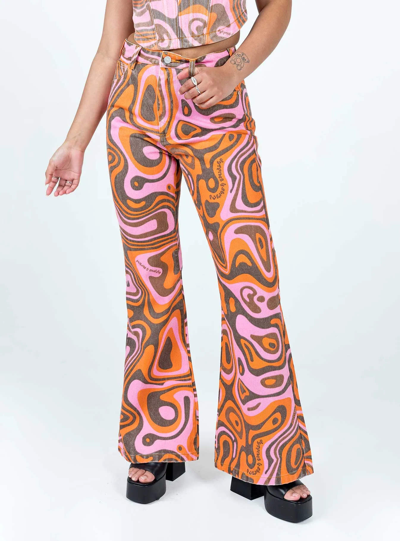 Abrand Double Oh Flare Print Jeans Multi Chill Friendly