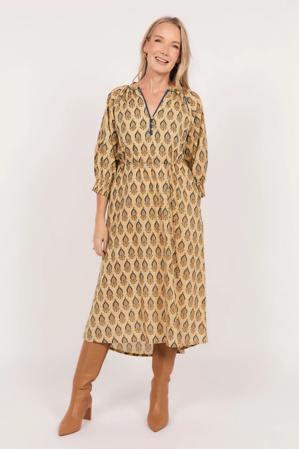 Robin Tunic Dress in Paisley Plumes City Sleek Soft Grace