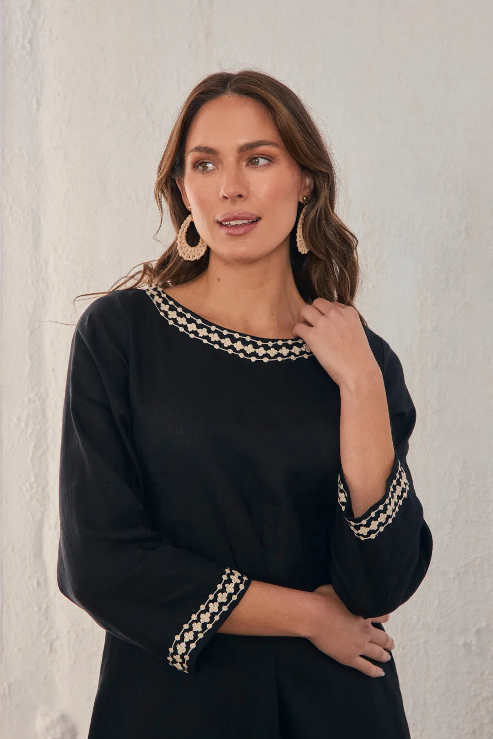 Jarla Linen Dress in Moonlit Noir Charming Fit