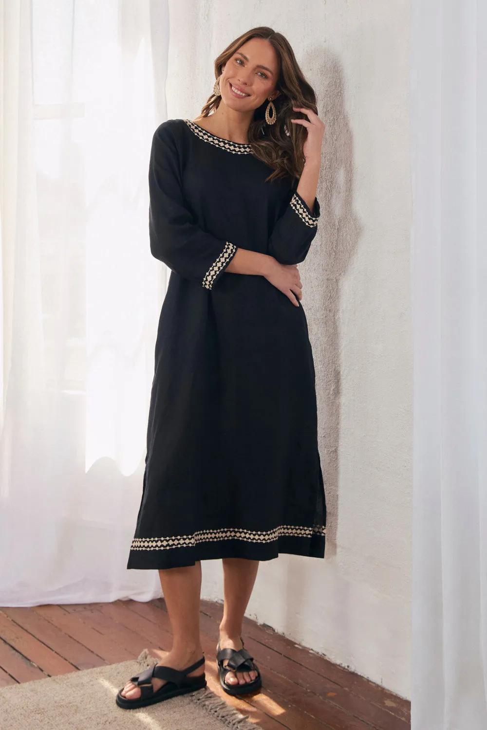 Jarla Linen Dress in Moonlit Noir Toast Time Season Flow