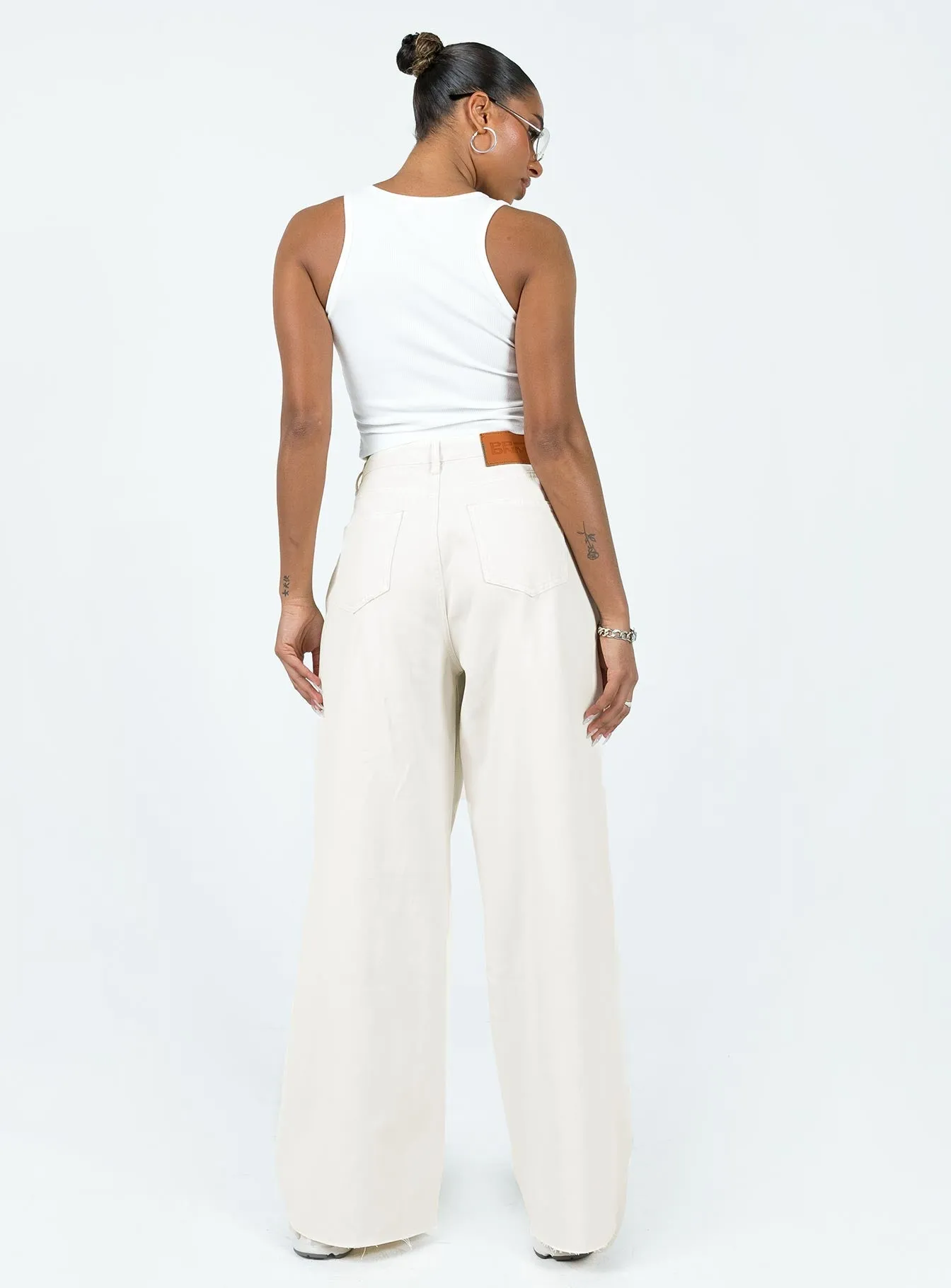 Meyer Wide Leg Jeans Beige Go Everywhere Traveler Gear Summer Vibes Fashion Lover