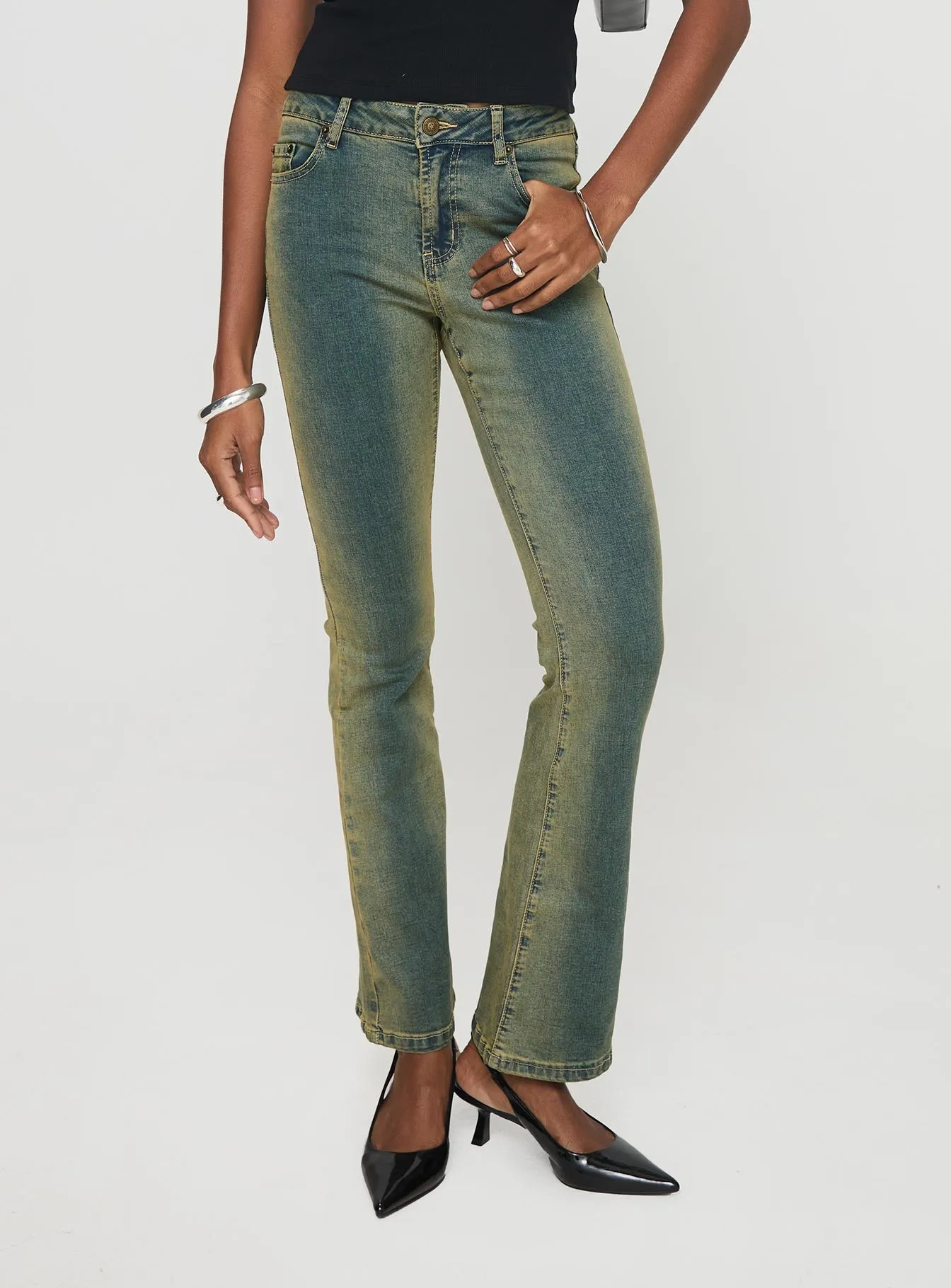 Comfy Home Comfort Weekend Getaway Sandman Flare Jeans Antique Wash
