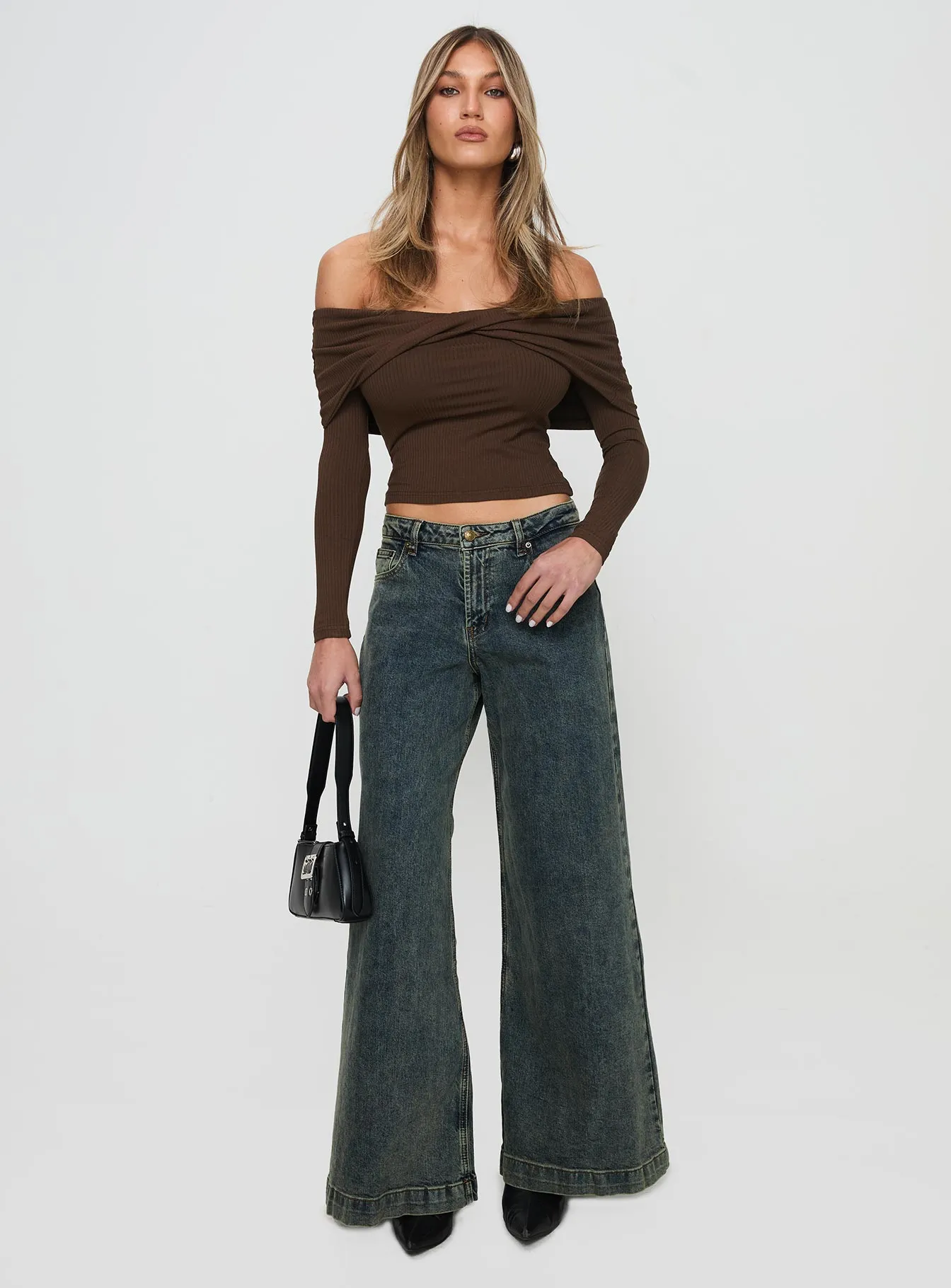 Tapered leg Sustainable Beach Day Ziggie Low Rise Baggy Jeans Antique Wash