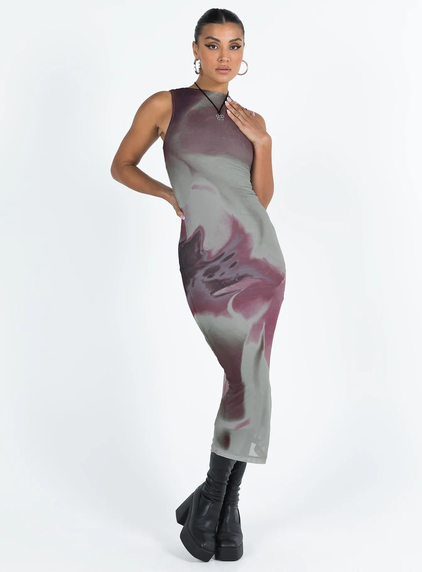 Motel Fayola Dress Anatomy Of Nature Pink Daylight Warm The lightweight fabric of this dress ensures comfort throughout the day without compromising style