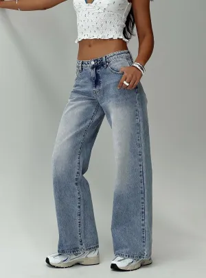 Ronine Low Rise Wide Leg Jeans Light Wash All Around Holiday Vibes Athlete Fit