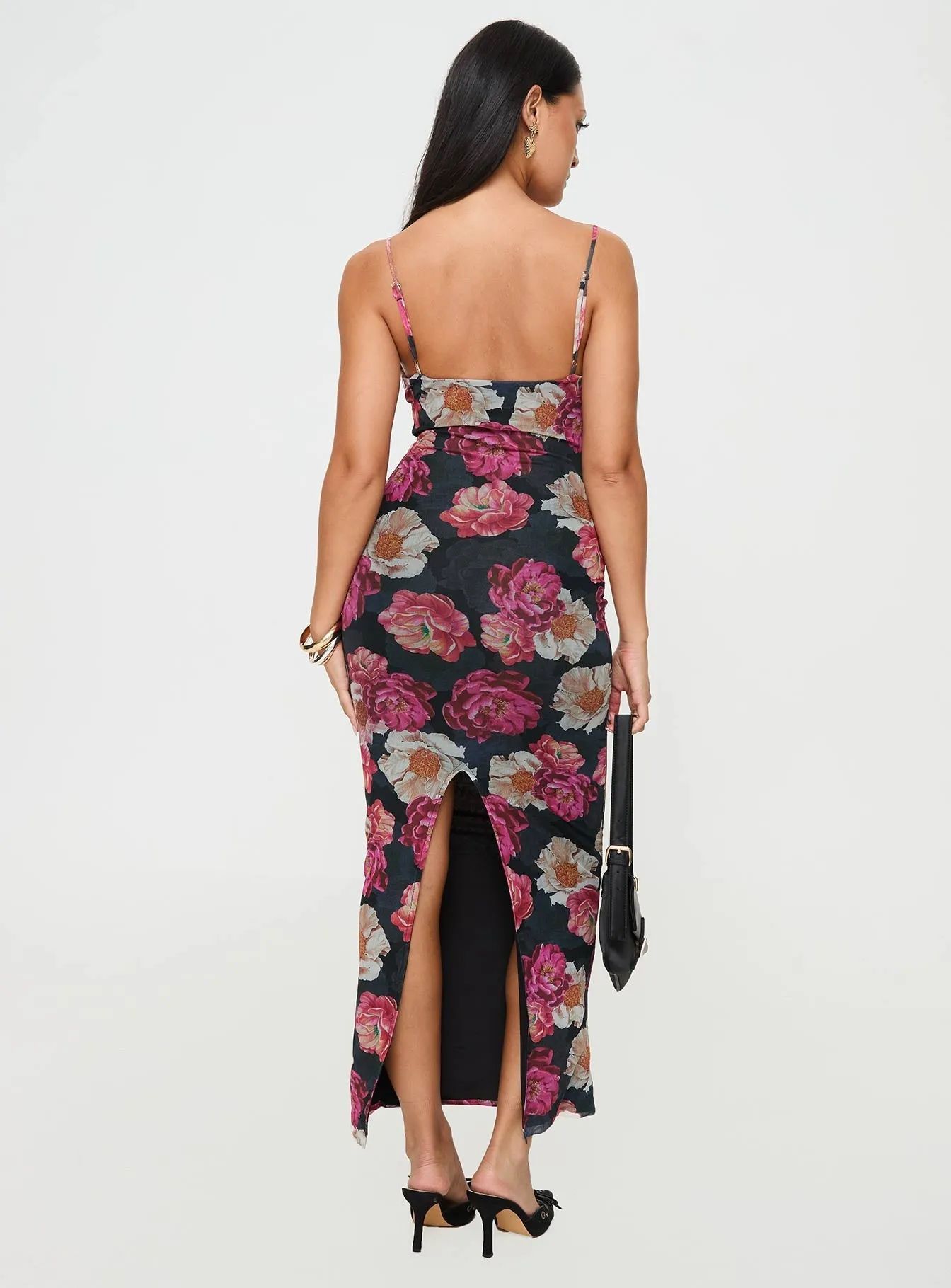 garden party With its versatile length this maxi dress can be styled in a variety of ways for different occasions Auley Maxi Dress Multi / Red Floral