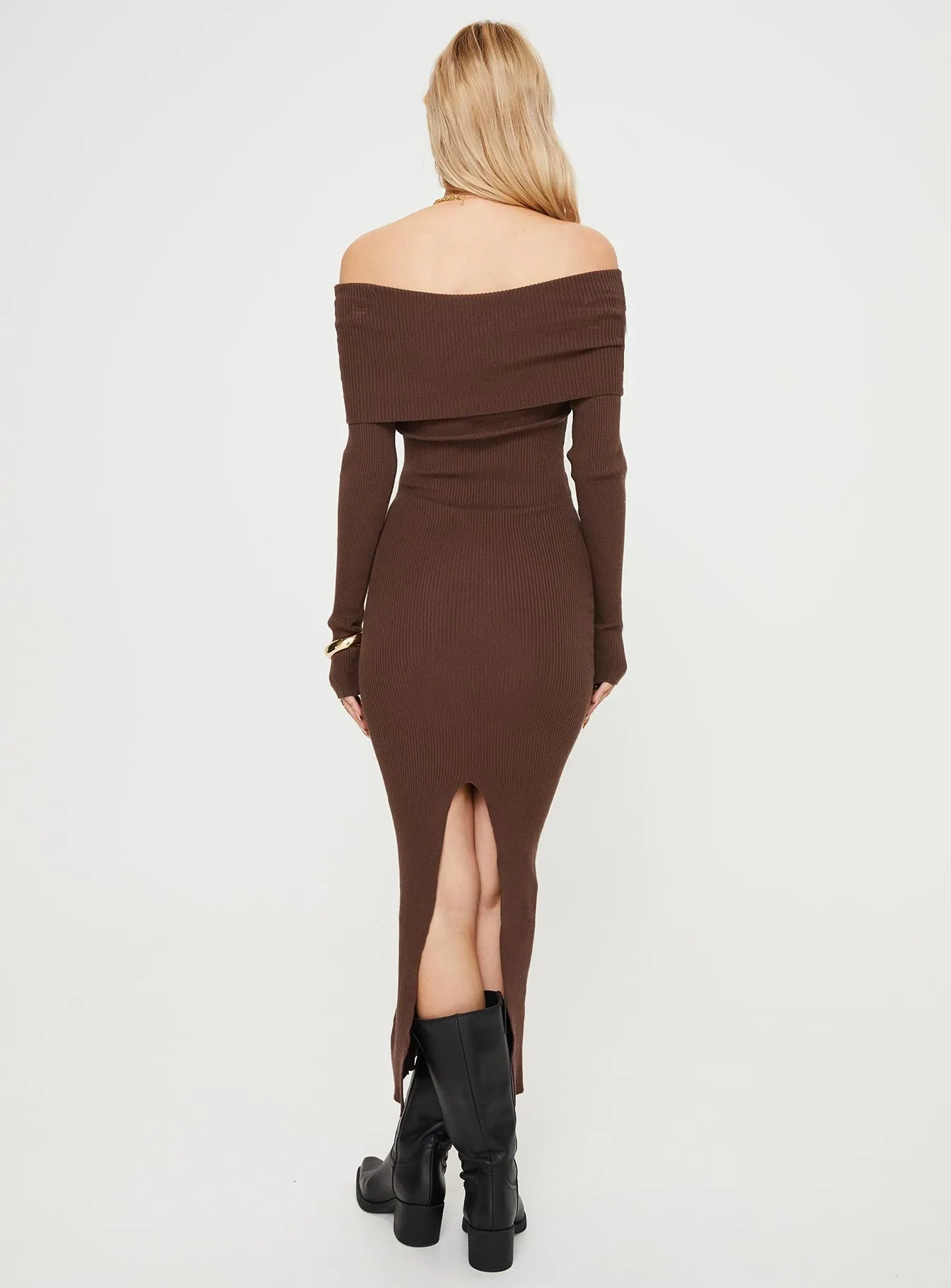 Meadow Path Versatile occasion dress Phylis Off The Shoulder Maxi Dress Chocolate