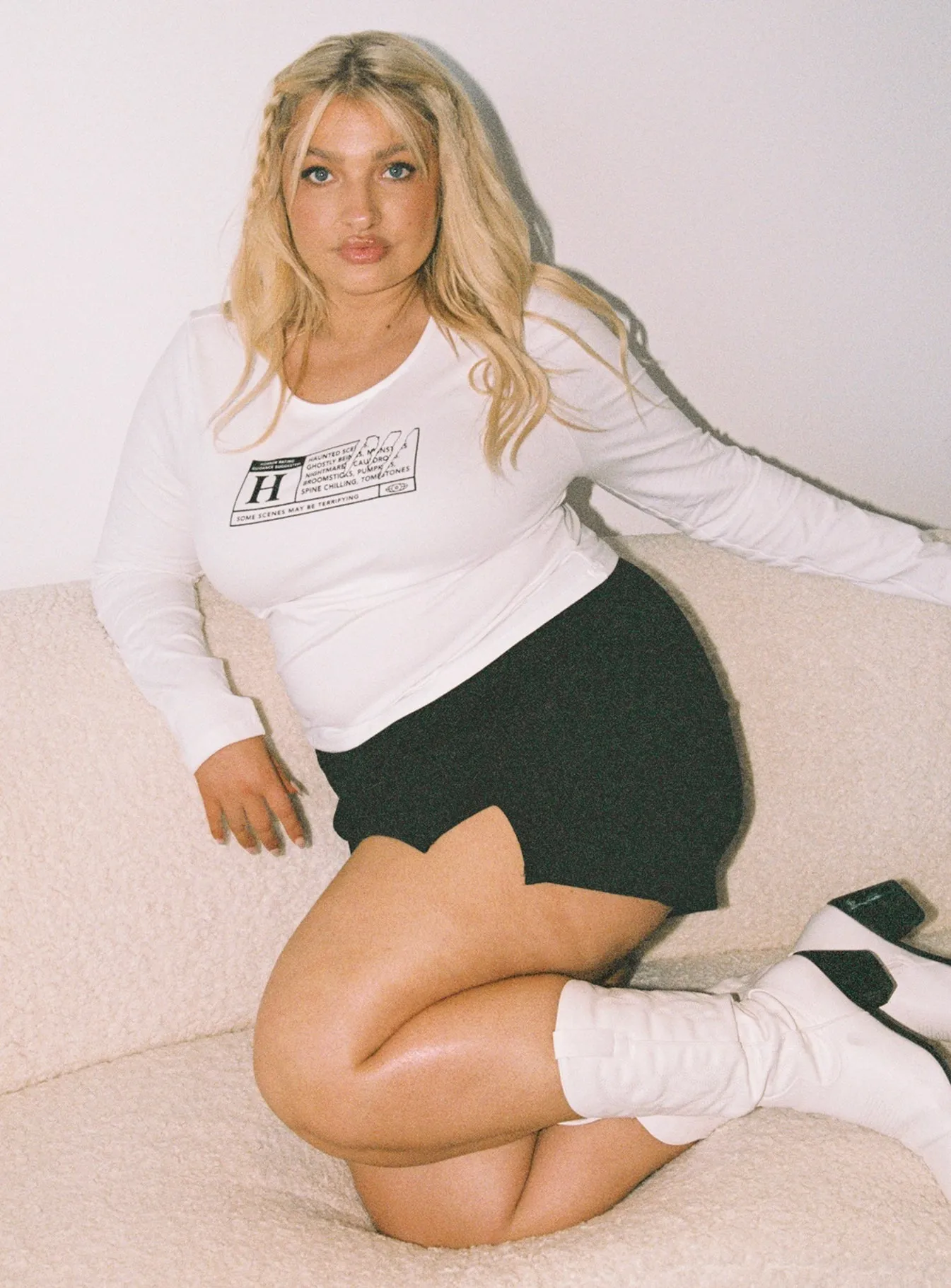 OdorResistantTechnology Stretchable Fabric Horror Night Long Sleeve Top White Curve